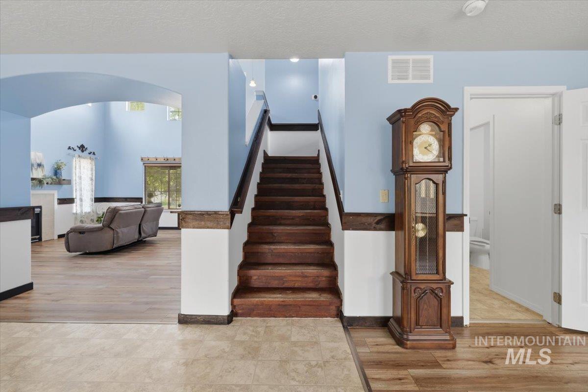 11761 Tidewater St, Caldwell, Idaho 83605, 4 Bedrooms, 2.5 Bathrooms, Residential For Sale, Price $459,000,MLS 98995582