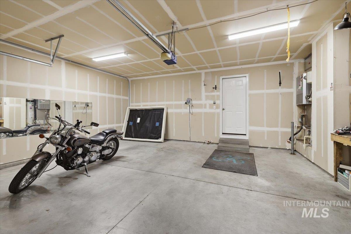 11761 Tidewater St, Caldwell, Idaho 83605, 4 Bedrooms, 2.5 Bathrooms, Residential For Sale, Price $459,000,MLS 98995582