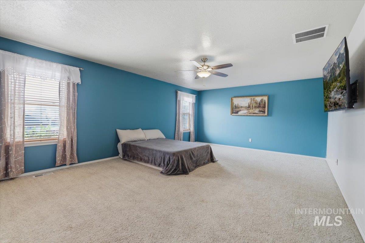 11761 Tidewater St, Caldwell, Idaho 83605, 4 Bedrooms, 2.5 Bathrooms, Residential For Sale, Price $459,000,MLS 98995582