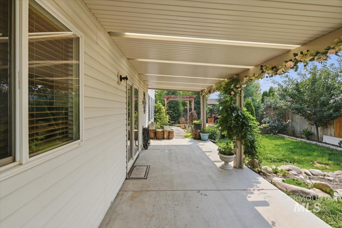 11761 Tidewater St, Caldwell, Idaho 83605, 4 Bedrooms, 2.5 Bathrooms, Residential For Sale, Price $459,000,MLS 98995582