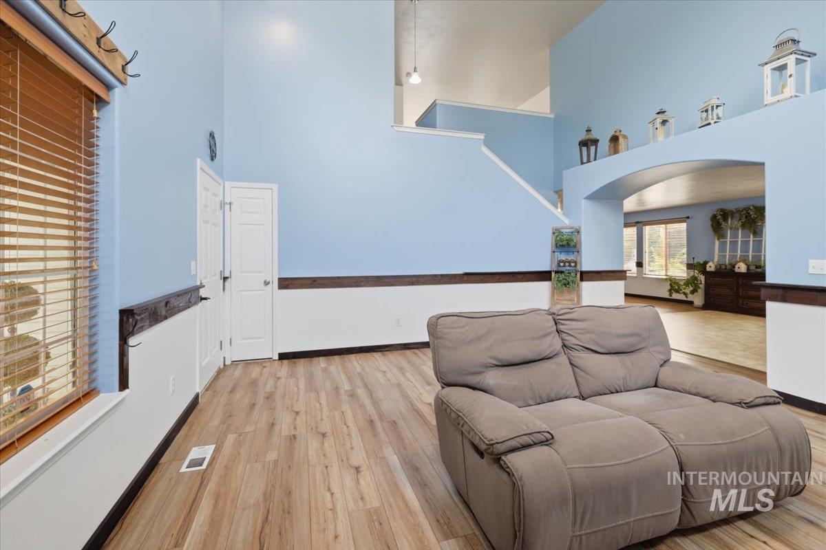 11761 Tidewater St, Caldwell, Idaho 83605, 4 Bedrooms, 2.5 Bathrooms, Residential For Sale, Price $459,000,MLS 98995582