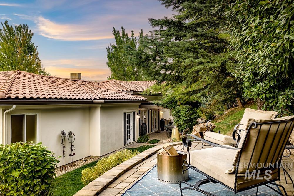 1583 E Nines Point Ln, Boise, Idaho 83702, 4 Bedrooms, 3.5 Bathrooms, Residential For Sale, Price $1,628,000,MLS 98995584