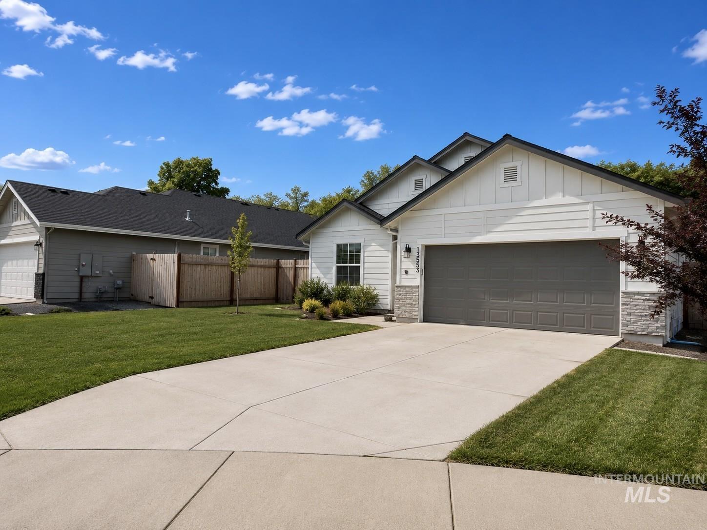 13553 Farwell st., Caldwell, Idaho 83607, 3 Bedrooms, 2 Bathrooms, Residential For Sale, Price $389,000, 98995586