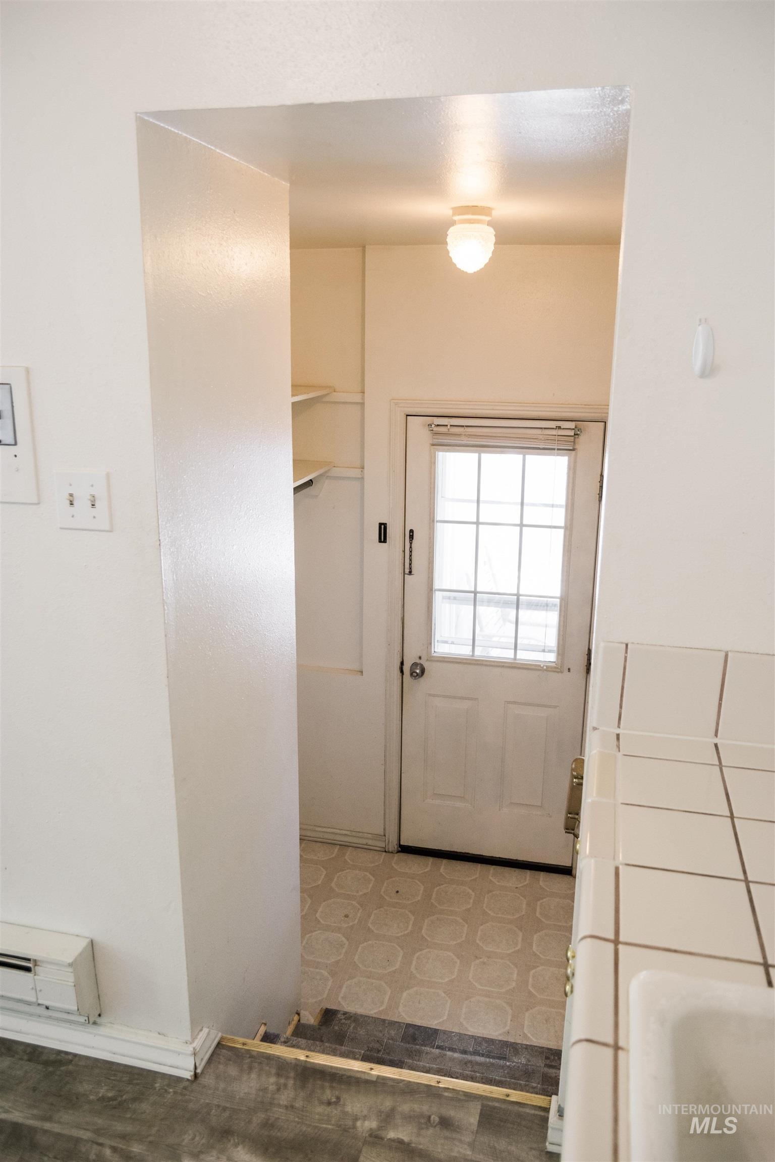 307 Birch St S, Kimberly, Idaho 83341, 2 Bedrooms, 2 Bathrooms, Residential Income For Sale, Price $412,000,MLS 98995587