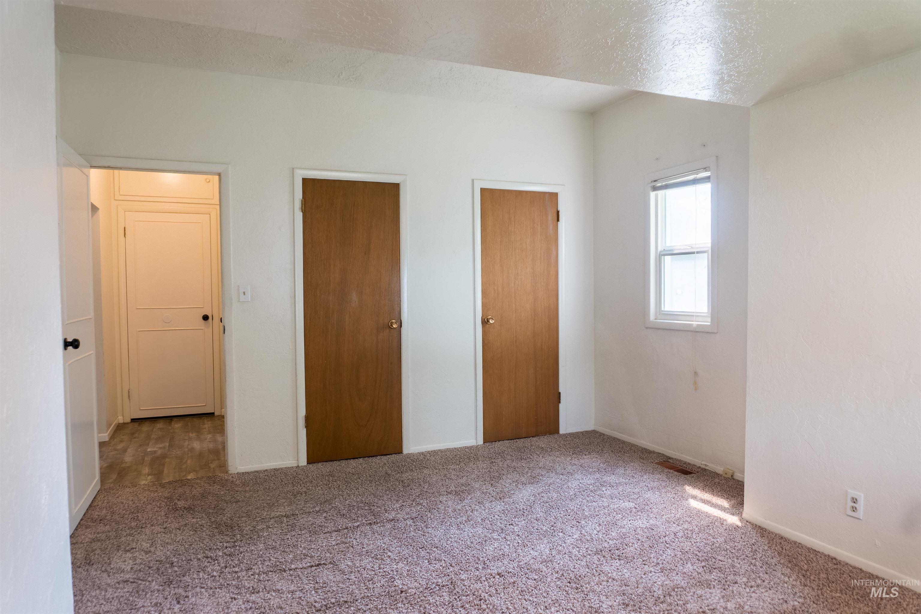 307 Birch St S, Kimberly, Idaho 83341, 2 Bedrooms, 2 Bathrooms, Residential Income For Sale, Price $412,000,MLS 98995587