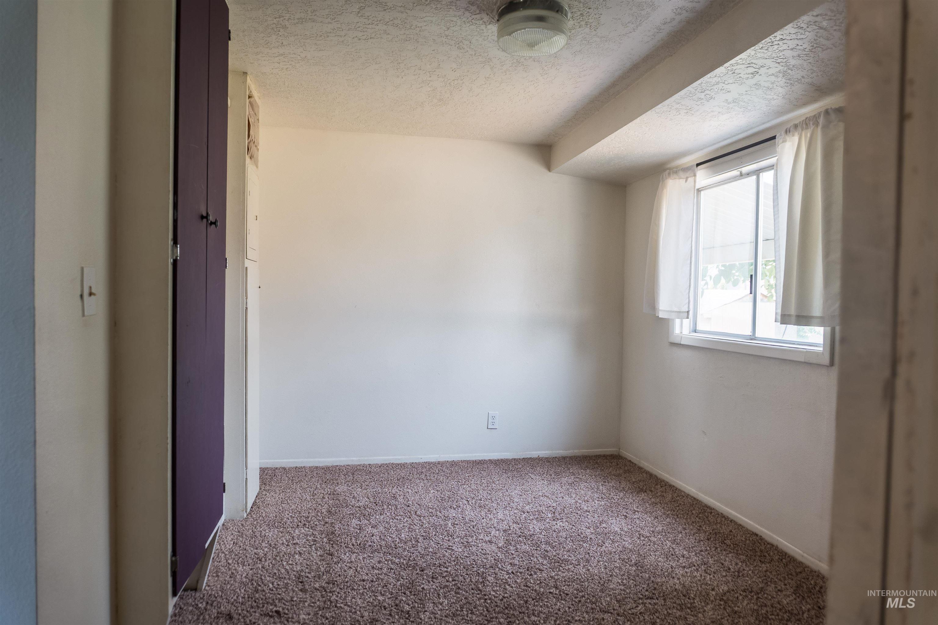 307 Birch St S, Kimberly, Idaho 83341, 2 Bedrooms, 2 Bathrooms, Residential Income For Sale, Price $412,000,MLS 98995587