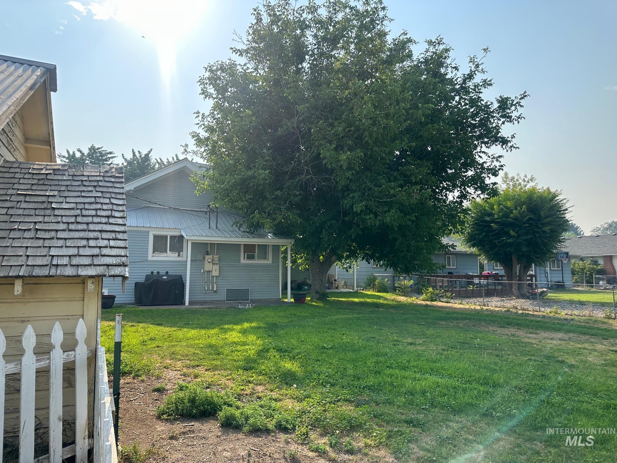 307 Birch St S, Kimberly, Idaho 83341, 2 Bedrooms, 2 Bathrooms, Residential Income For Sale, Price $412,000,MLS 98995587