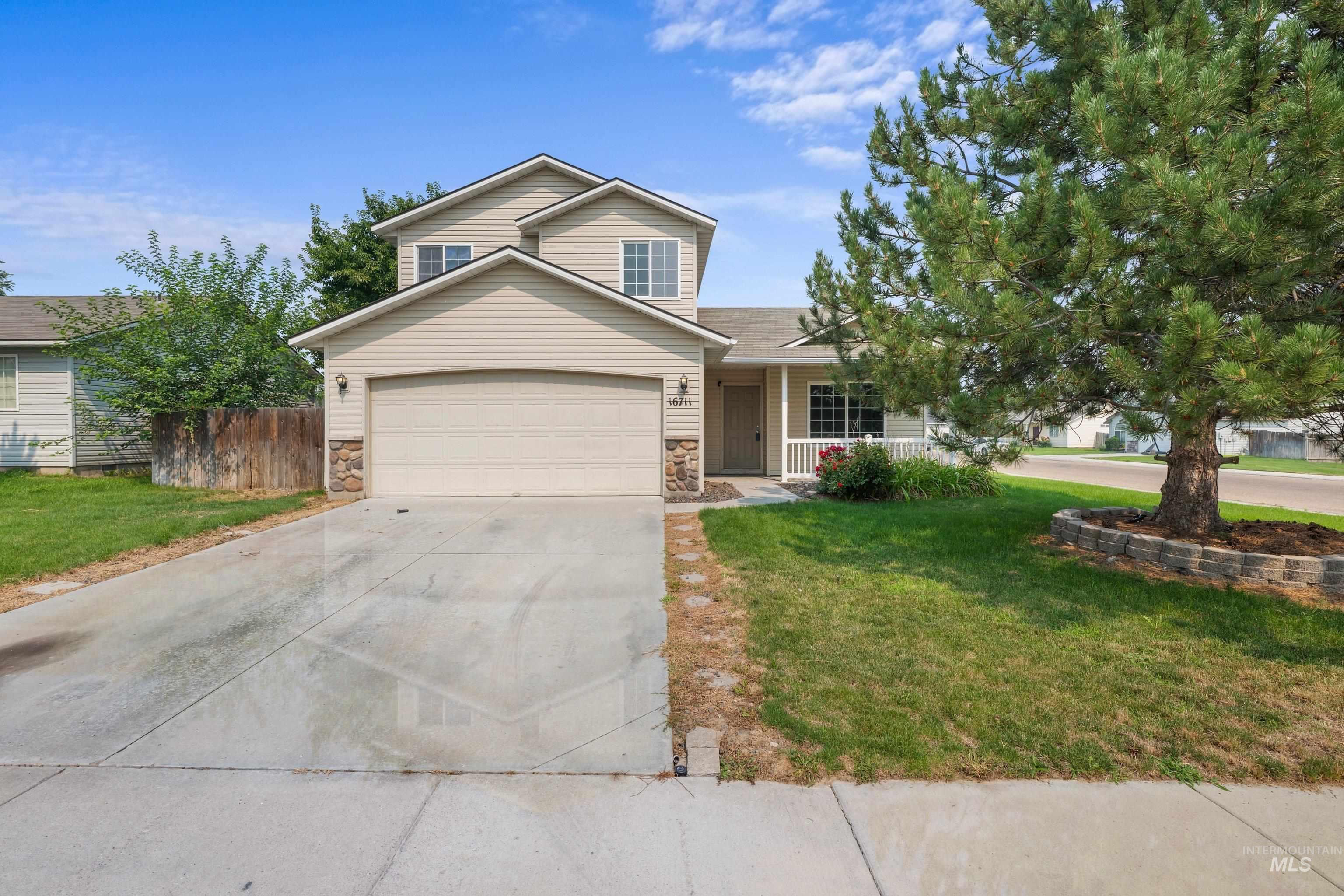 16711 Frisco Ave., Caldwell, Idaho 83607, 3 Bedrooms, 2.5 Bathrooms, Residential For Sale, Price $319,900, 98995588