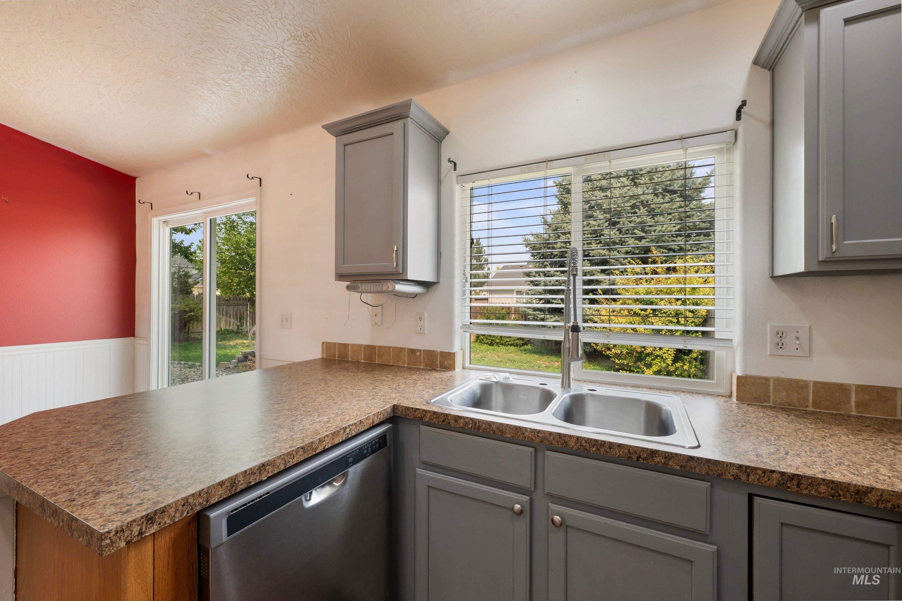 16711 Frisco Ave., Caldwell, Idaho 83607, 3 Bedrooms, 2.5 Bathrooms, Residential For Sale, Price $319,900, 98995588