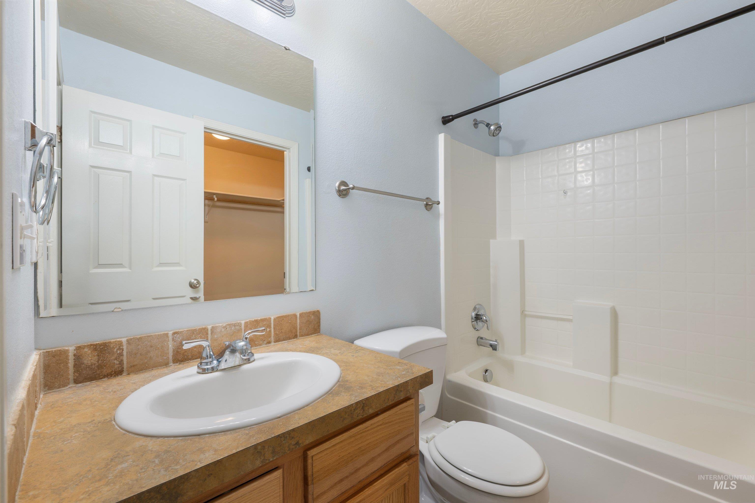 16711 Frisco Ave., Caldwell, Idaho 83607, 3 Bedrooms, 2.5 Bathrooms, Residential For Sale, Price $319,900, 98995588