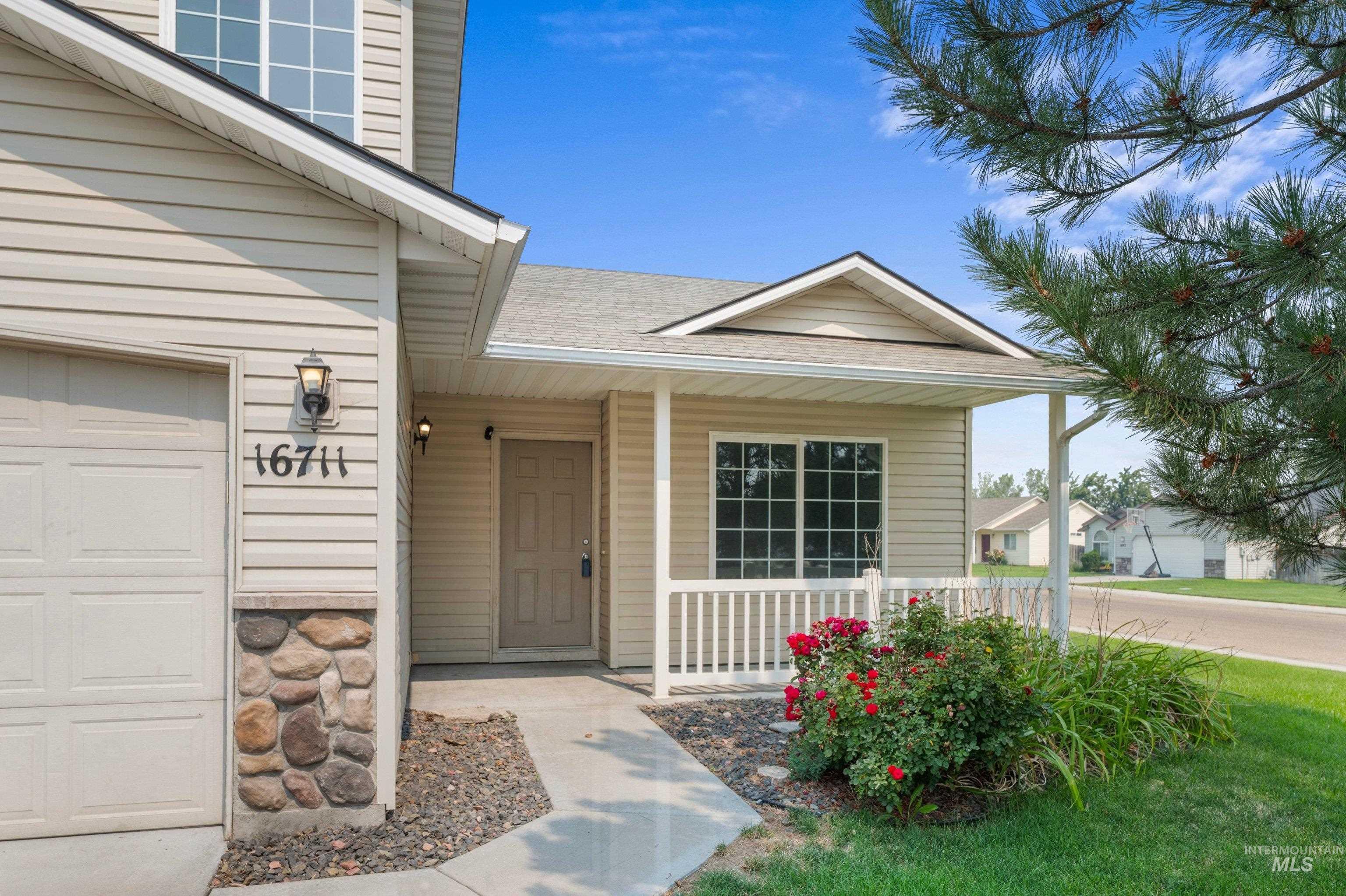 16711 Frisco Ave., Caldwell, Idaho 83607, 3 Bedrooms, 2.5 Bathrooms, Residential For Sale, Price $319,900, 98995588