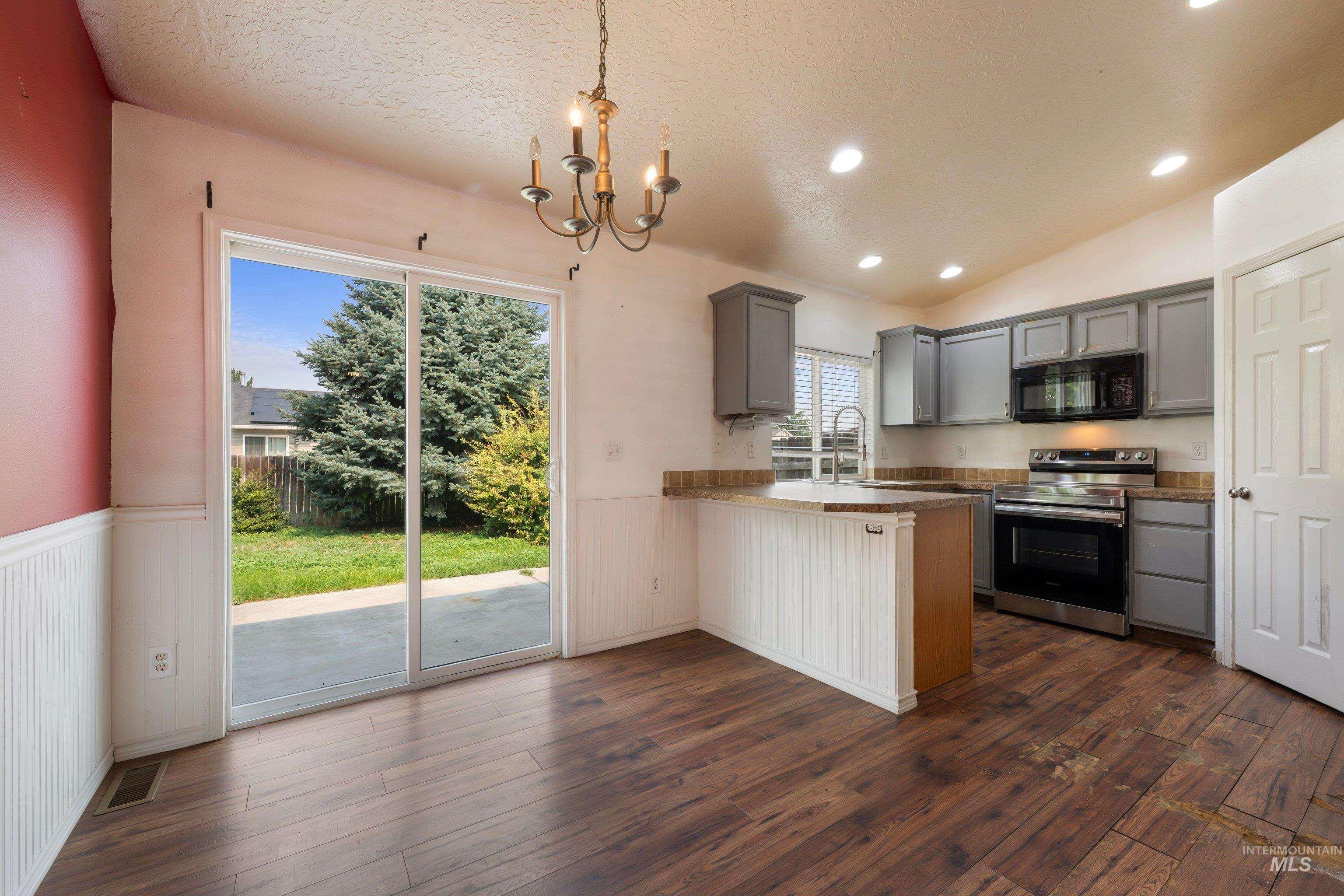 16711 Frisco Ave., Caldwell, Idaho 83607, 3 Bedrooms, 2.5 Bathrooms, Residential For Sale, Price $319,900, 98995588