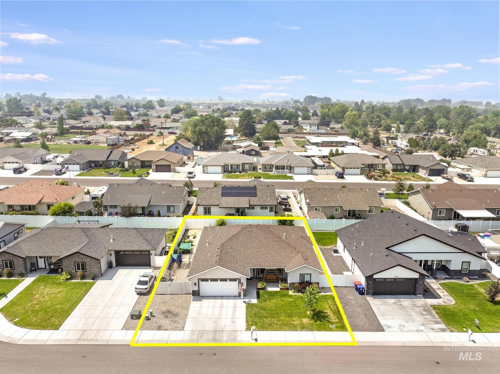 1430 Shelbi St, Twin Falls, Idaho 83301, 4 Bedrooms, 2 Bathrooms, Residential For Sale, Price $505,000, 98995590