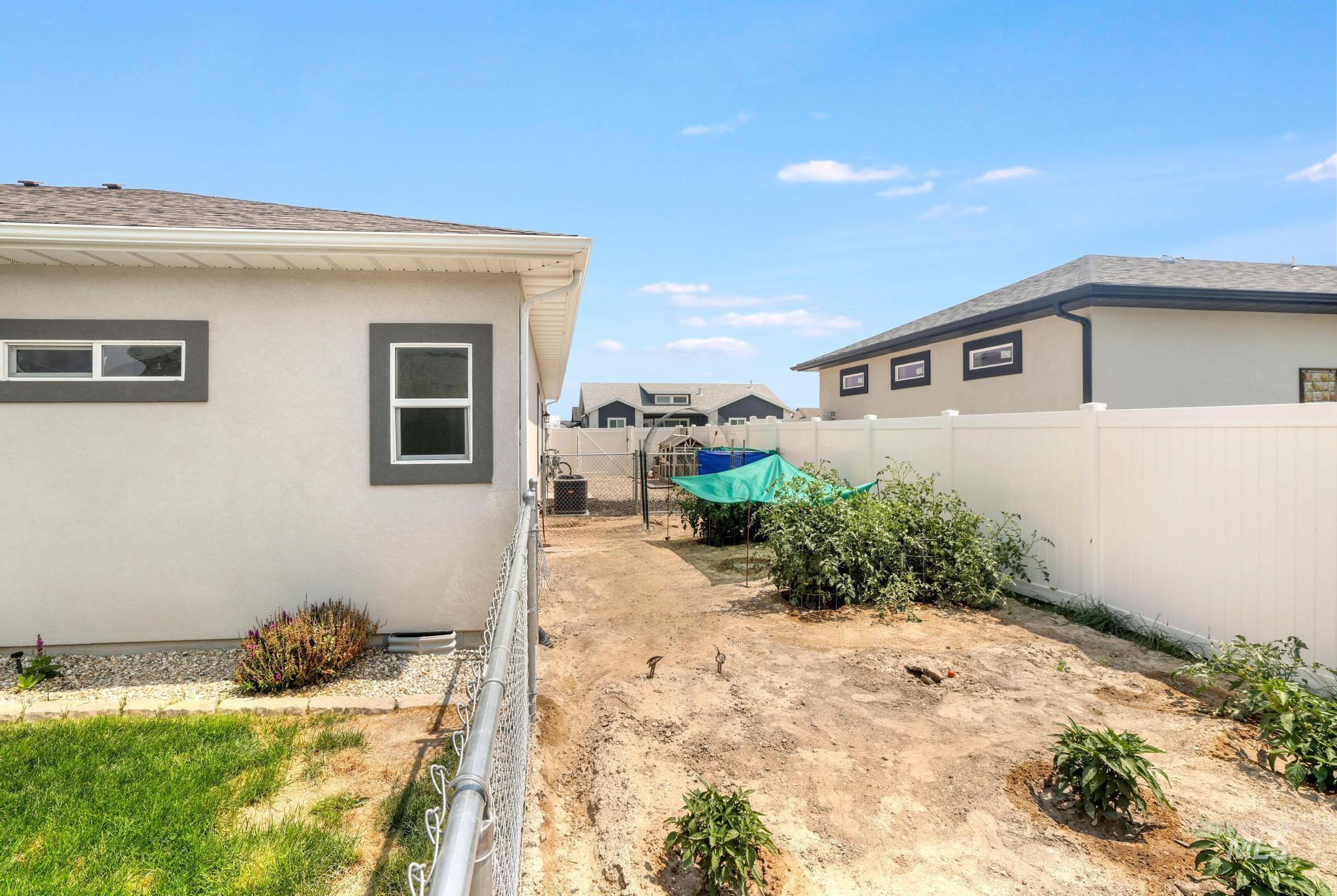 1430 Shelbi St, Twin Falls, Idaho 83301, 4 Bedrooms, 2 Bathrooms, Residential For Sale, Price $505,000, 98995590