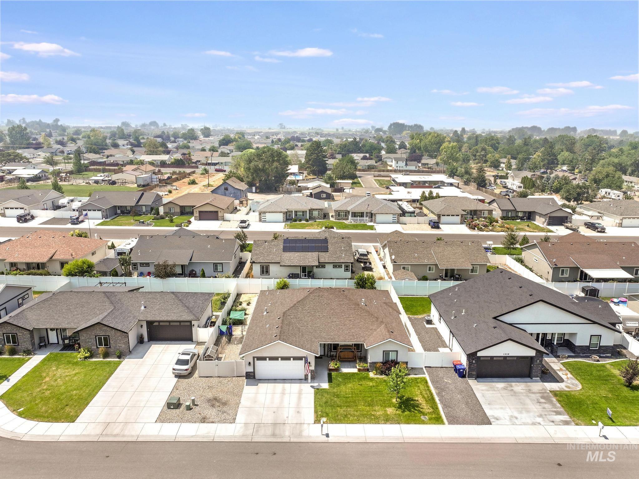 1430 Shelbi St, Twin Falls, Idaho 83301, 4 Bedrooms, 2 Bathrooms, Residential For Sale, Price $505,000, 98995590