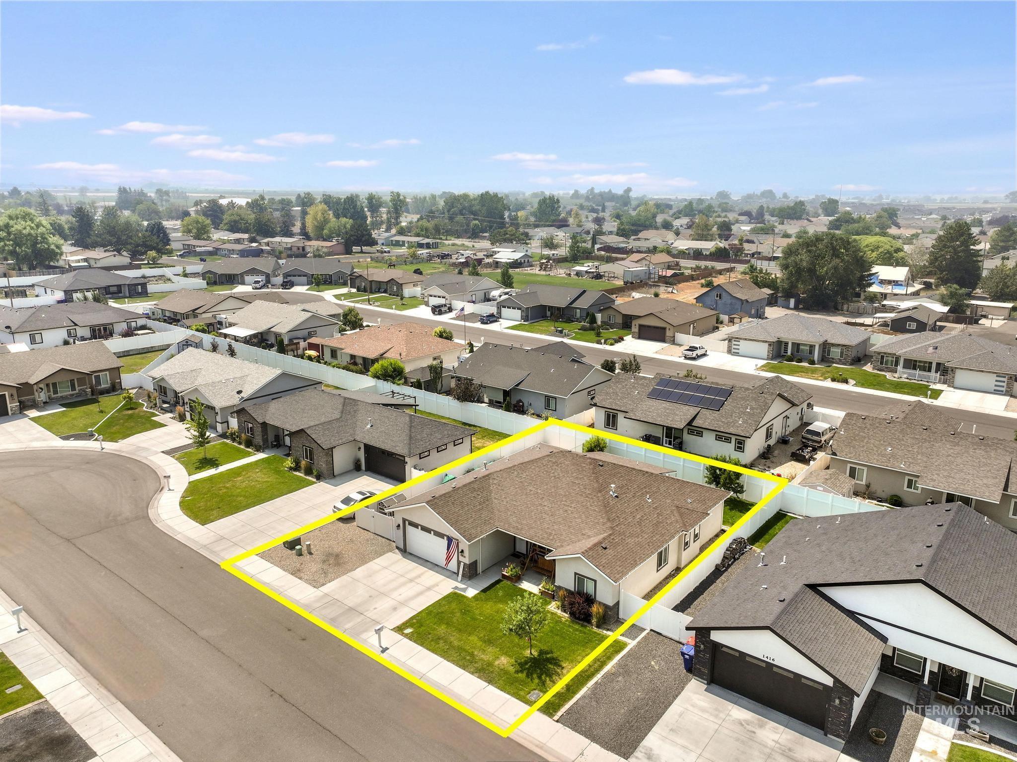 1430 Shelbi St, Twin Falls, Idaho 83301, 4 Bedrooms, 2 Bathrooms, Residential For Sale, Price $505,000, 98995590