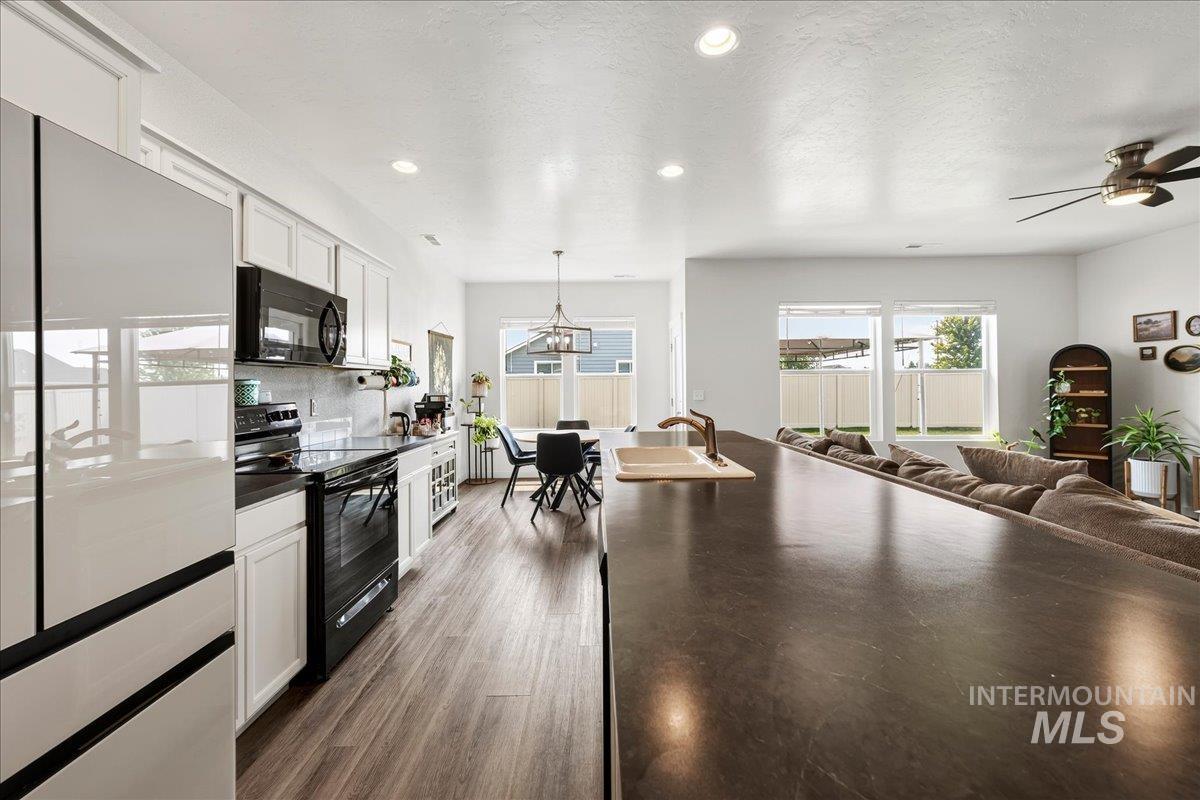 2973 W Silver River St, Meridian, Idaho 83646, 4 Bedrooms, 2 Bathrooms, Residential For Sale, Price $470,000, 98995591