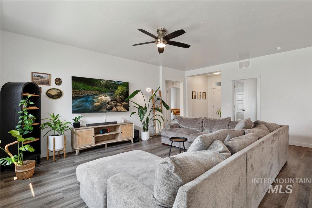2973 W Silver River St, Meridian, Idaho 83646, 4 Bedrooms, 2 Bathrooms, Residential For Sale, Price $470,000, 98995591