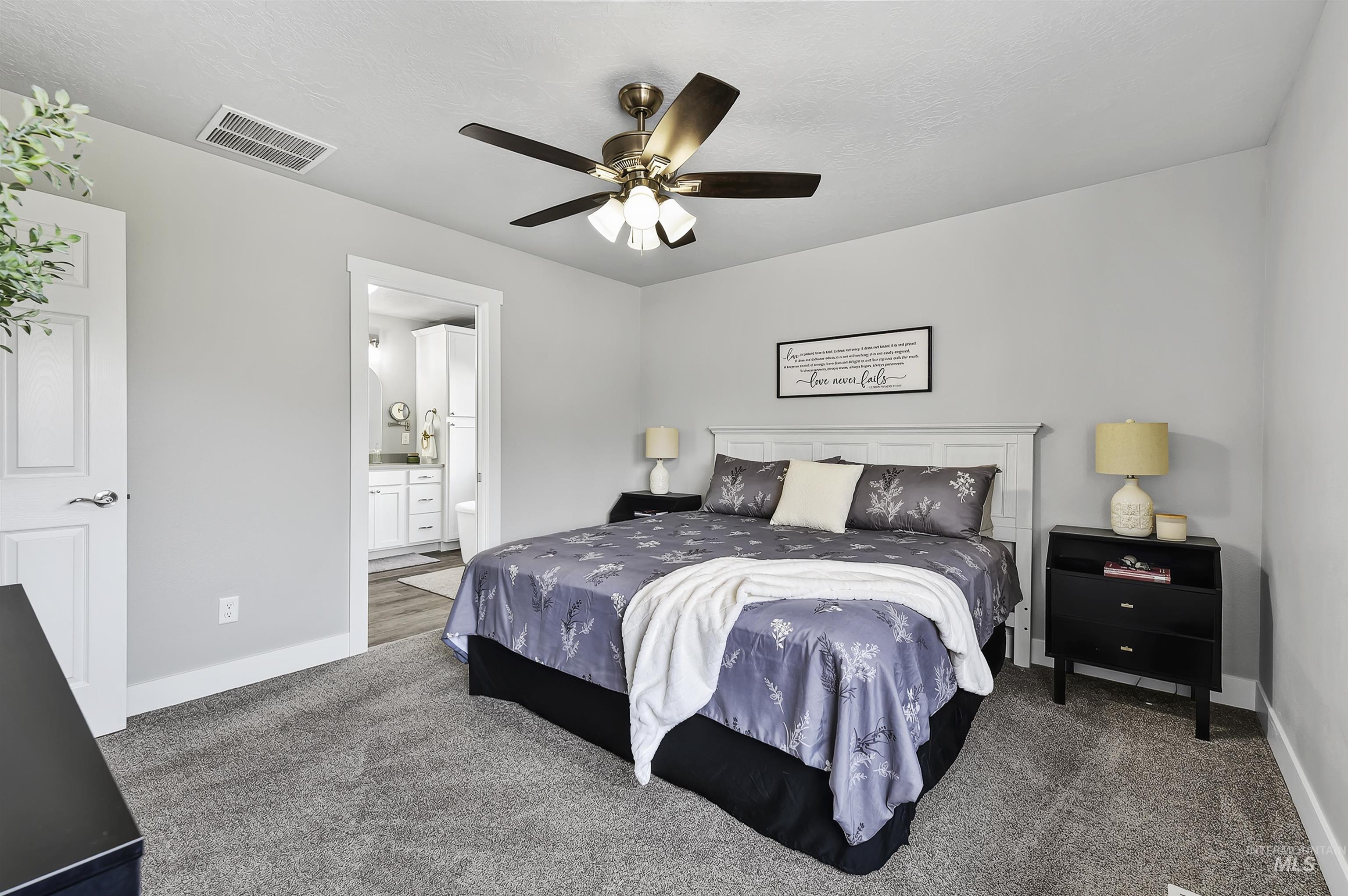 890 W Pennwood St, Meridian, Idaho 83642, 5 Bedrooms, 3 Bathrooms, Residential For Sale, Price $529,500,MLS 98995593
