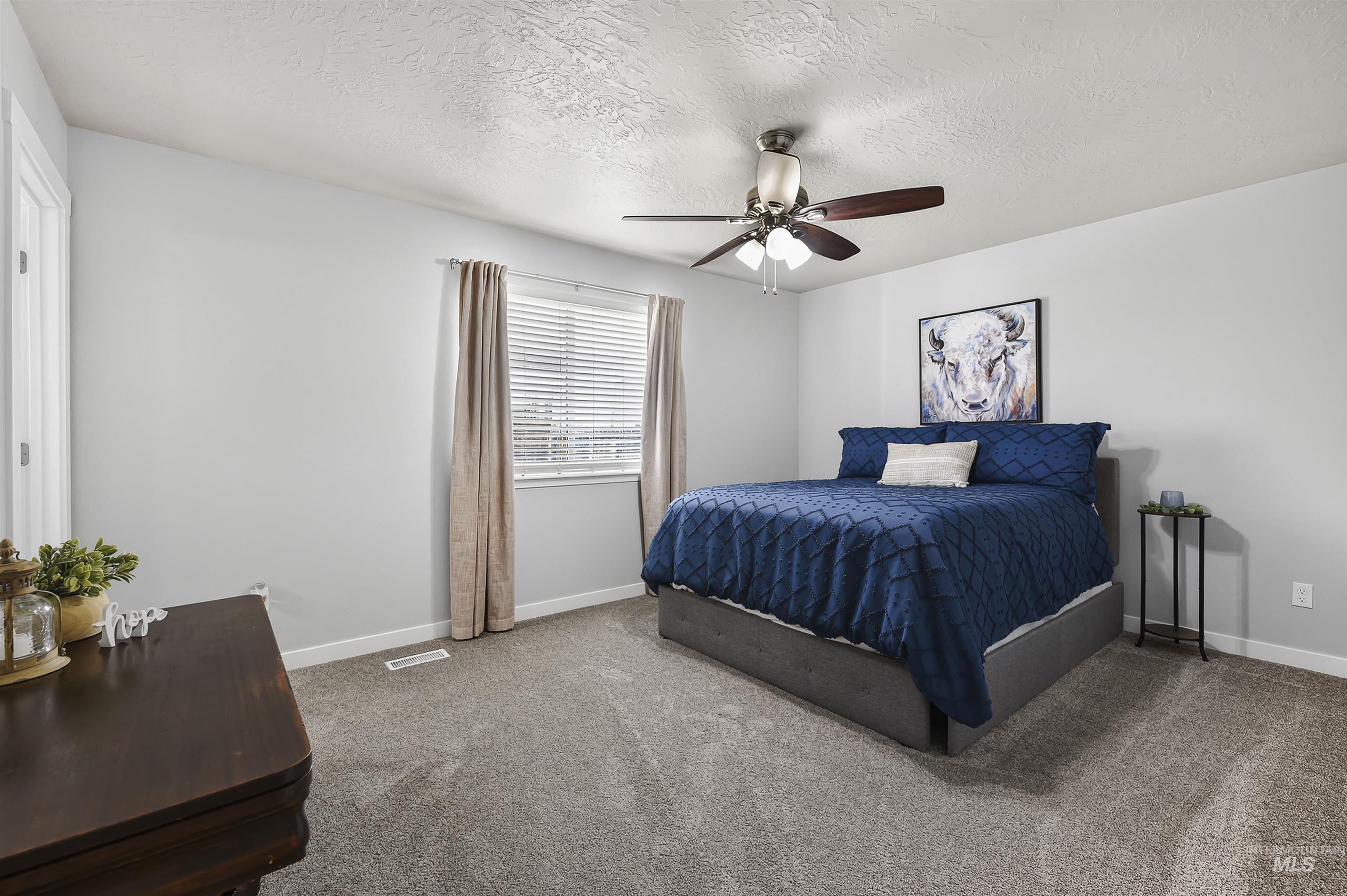 890 W Pennwood St, Meridian, Idaho 83642, 5 Bedrooms, 3 Bathrooms, Residential For Sale, Price $529,500,MLS 98995593