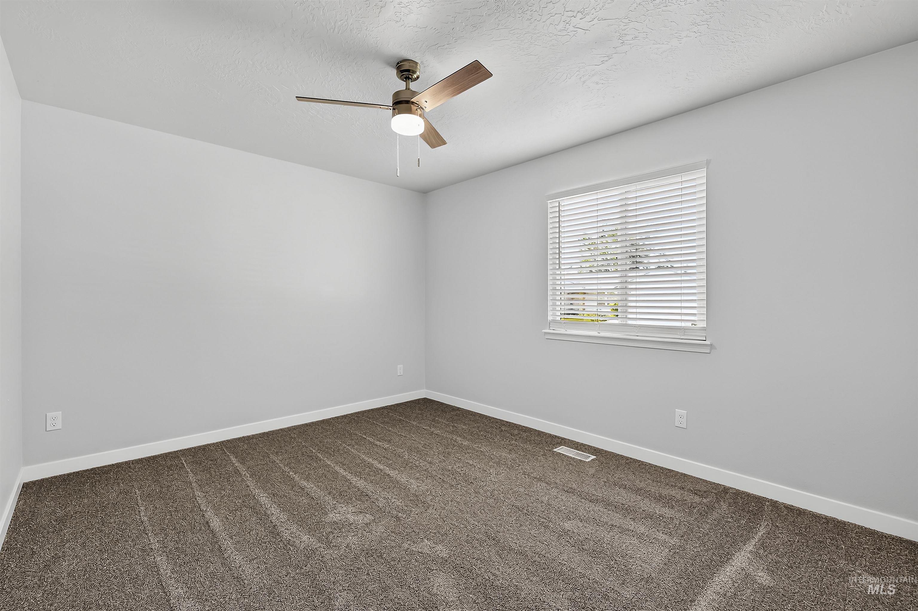 890 W Pennwood St, Meridian, Idaho 83642, 5 Bedrooms, 3 Bathrooms, Residential For Sale, Price $529,500,MLS 98995593