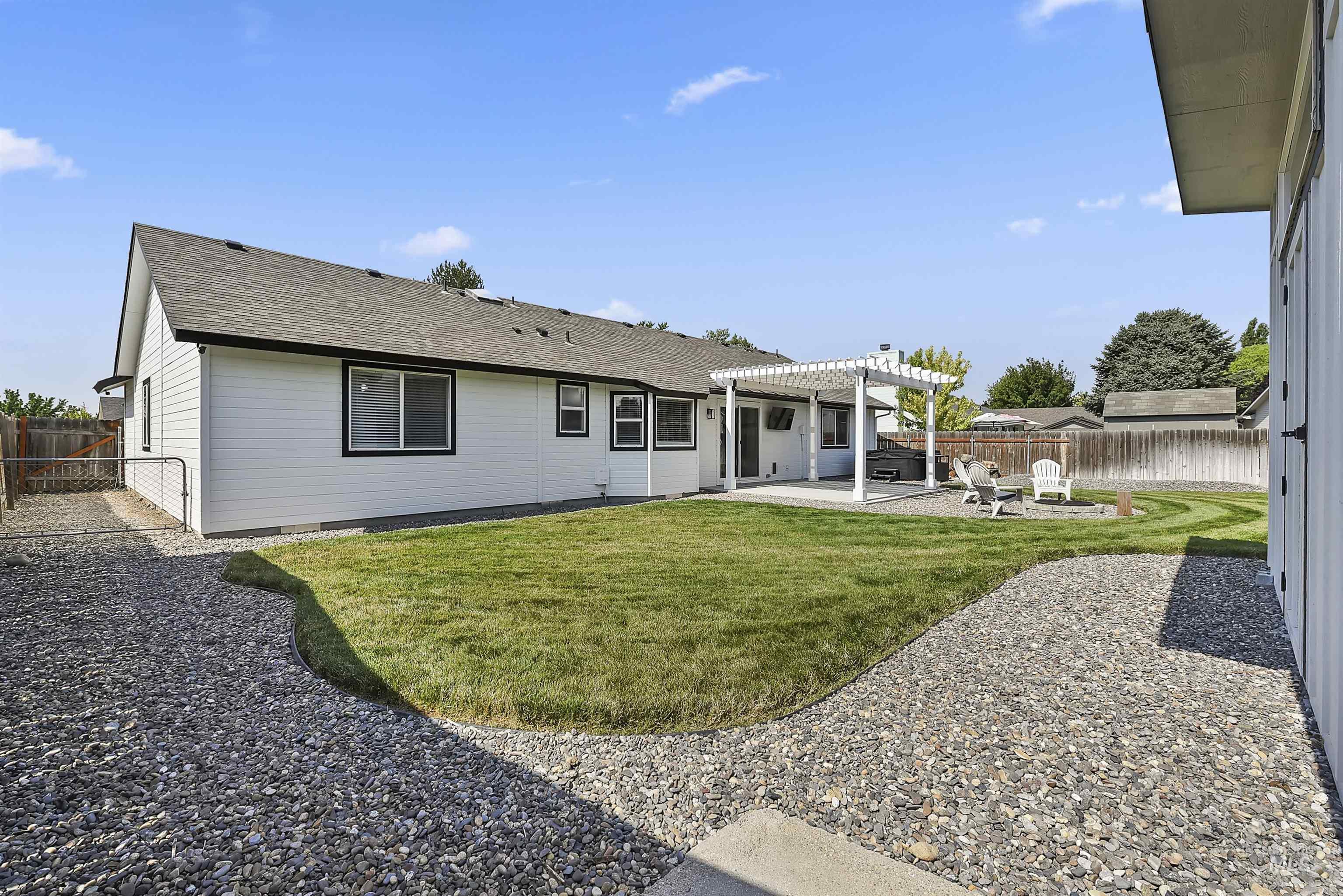 890 W Pennwood St, Meridian, Idaho 83642, 5 Bedrooms, 3 Bathrooms, Residential For Sale, Price $529,500,MLS 98995593
