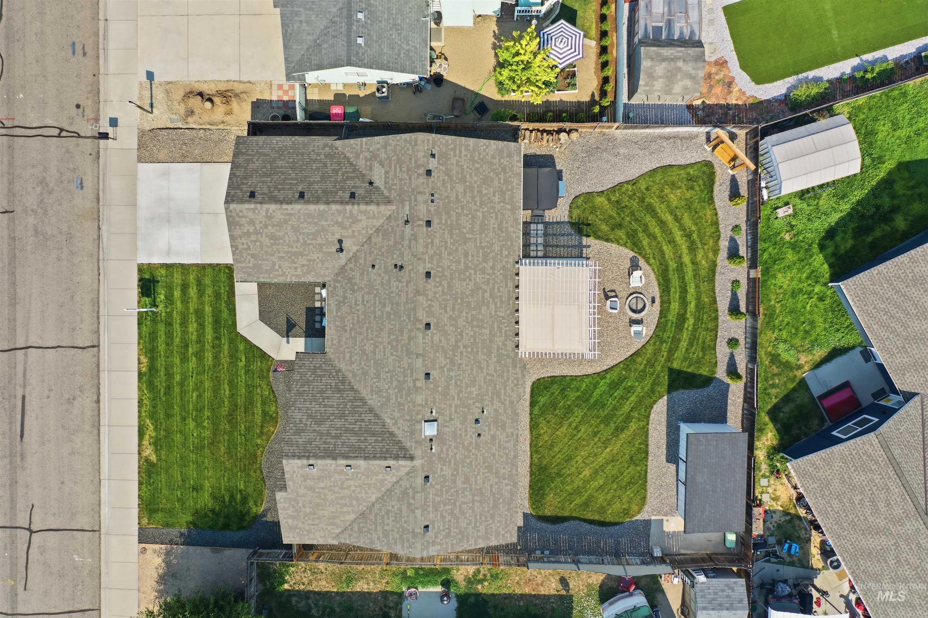 890 W Pennwood St, Meridian, Idaho 83642, 5 Bedrooms, 3 Bathrooms, Residential For Sale, Price $529,500,MLS 98995593