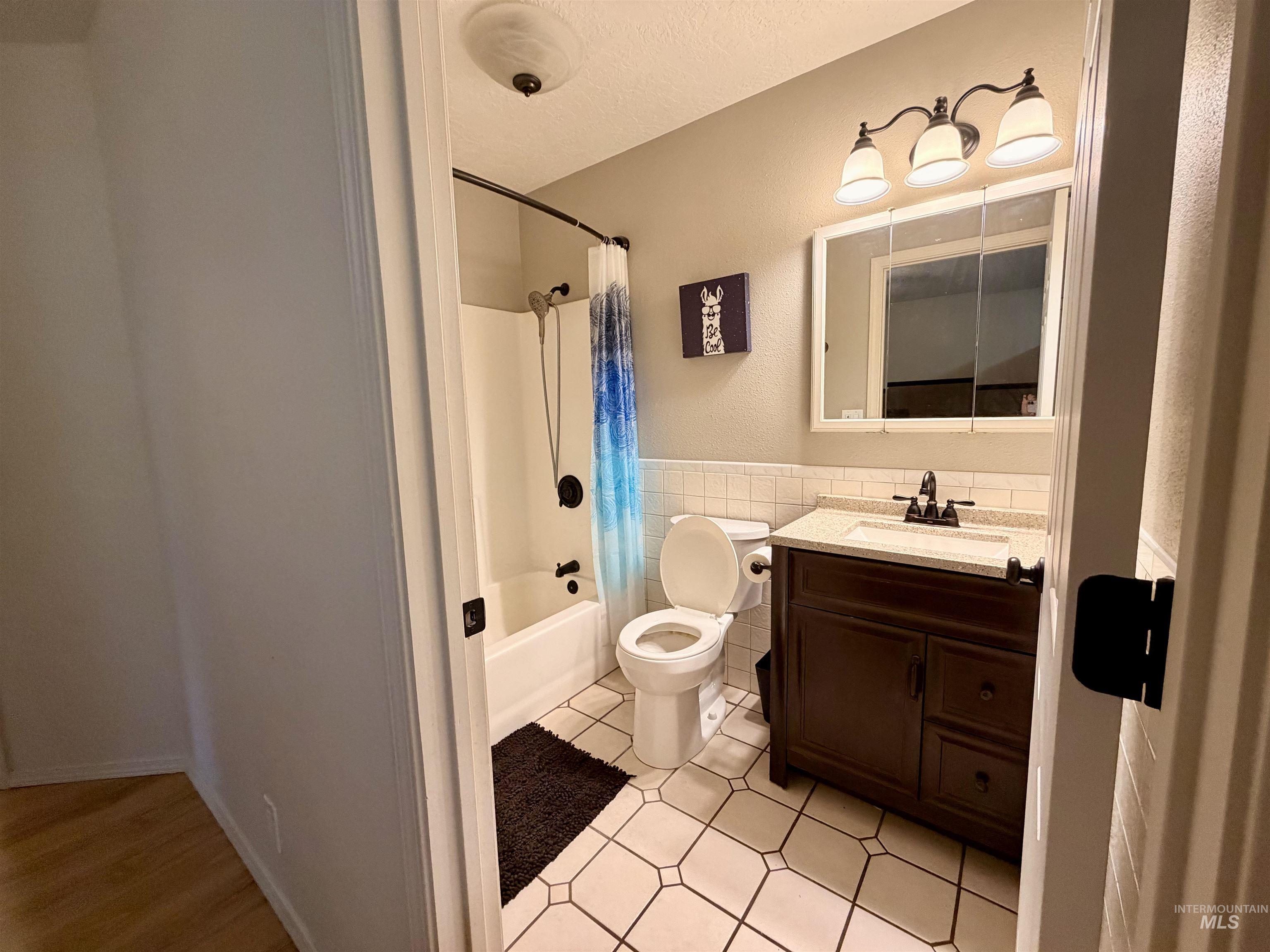 930 Sparks Street North, Twin Falls, Idaho 83301, 2 Bedrooms, 2 Bathrooms, Residential For Sale, Price $324,900, 98995594