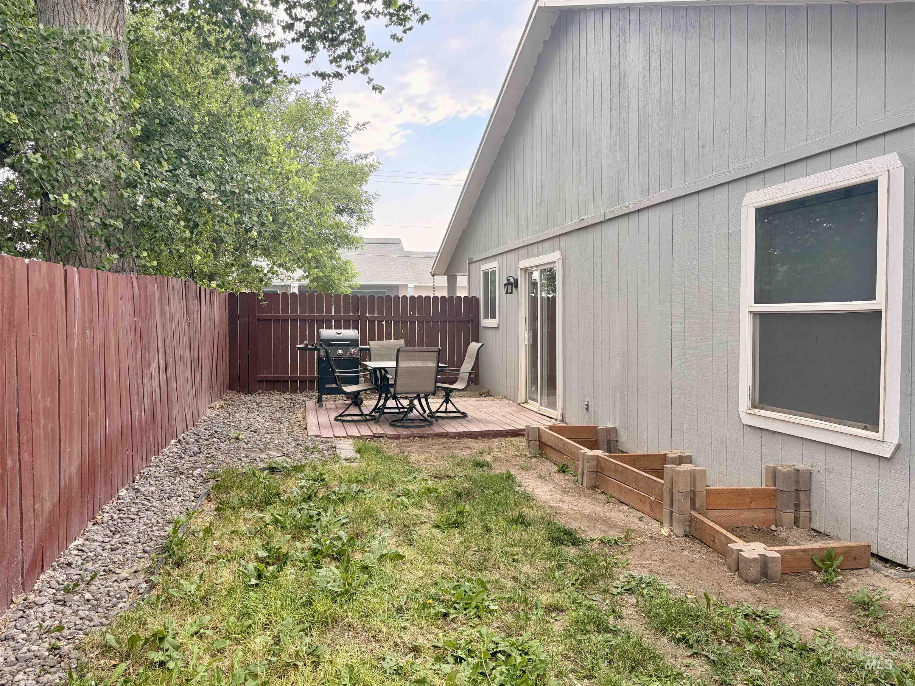 930 Sparks Street North, Twin Falls, Idaho 83301, 2 Bedrooms, 2 Bathrooms, Residential For Sale, Price $324,900, 98995594