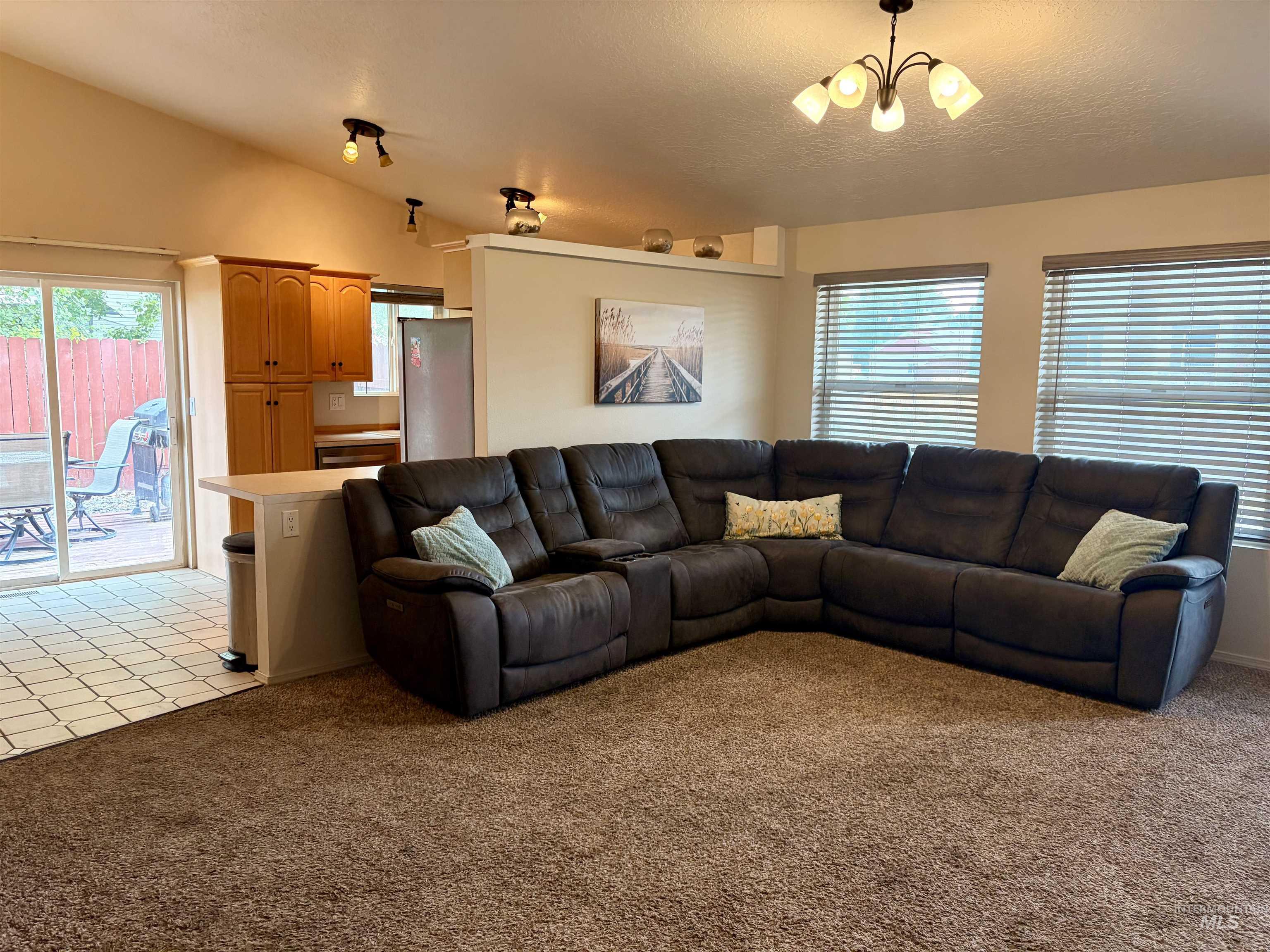 930 Sparks Street North, Twin Falls, Idaho 83301, 2 Bedrooms, 2 Bathrooms, Residential For Sale, Price $324,900, 98995594