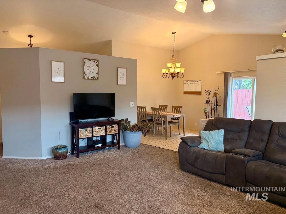 930 Sparks Street North, Twin Falls, Idaho 83301, 2 Bedrooms, 2 Bathrooms, Residential For Sale, Price $324,900, 98995594