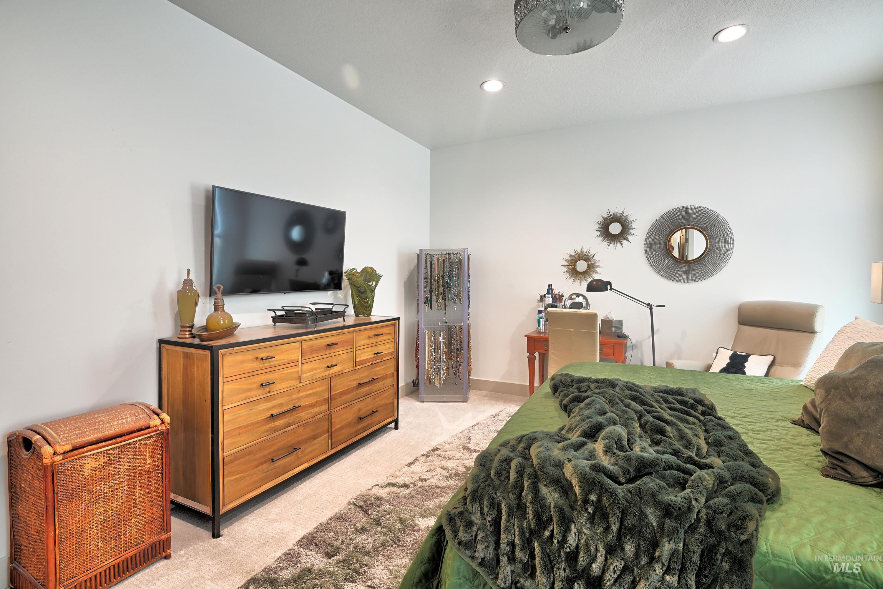 1329 N Parkshire Way, Meridian, Idaho 83642, 3 Bedrooms, 2.5 Bathrooms, Residential For Sale, Price $619,500,MLS 98995597