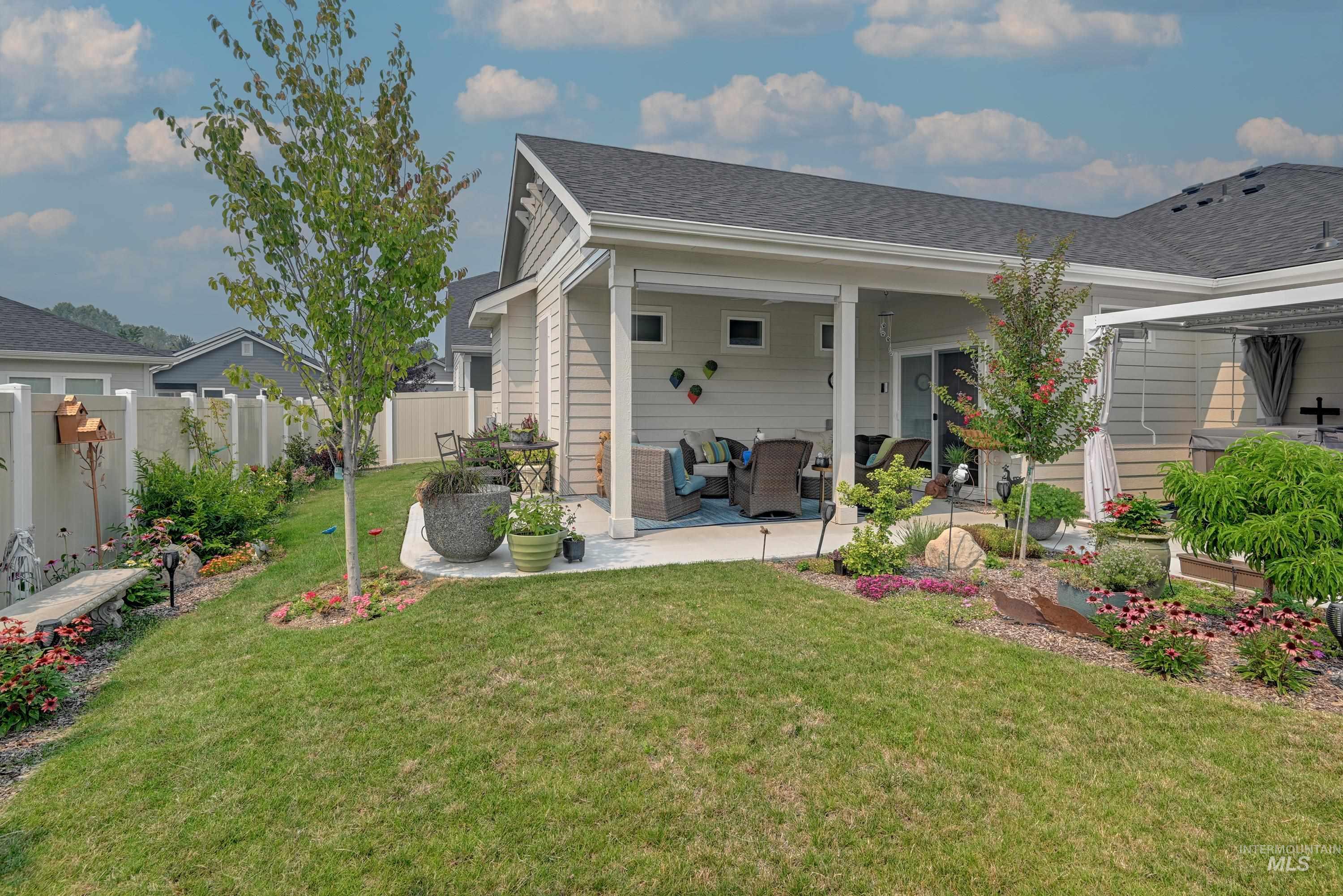 1329 N Parkshire Way, Meridian, Idaho 83642, 3 Bedrooms, 2.5 Bathrooms, Residential For Sale, Price $619,500,MLS 98995597