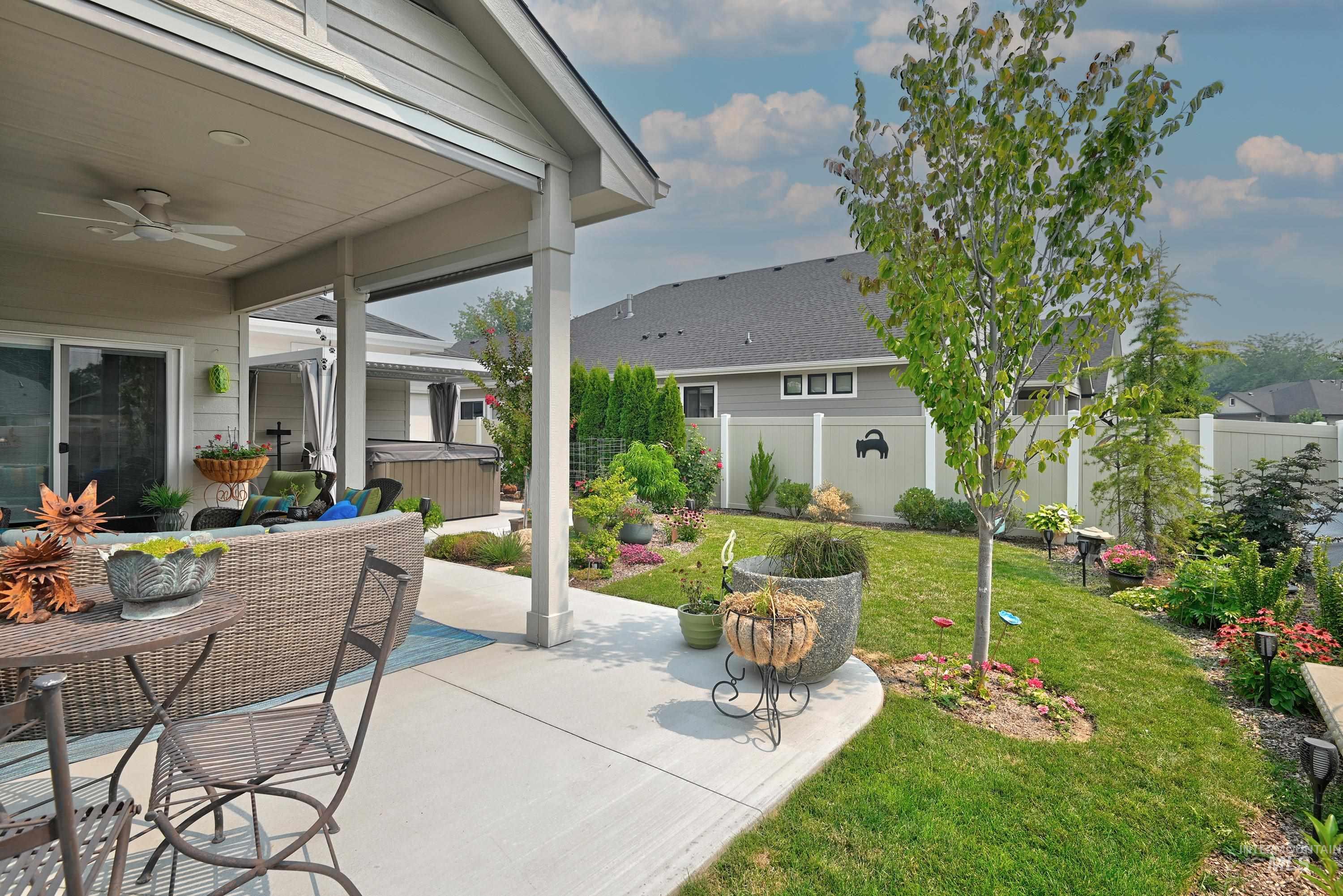 1329 N Parkshire Way, Meridian, Idaho 83642, 3 Bedrooms, 2.5 Bathrooms, Residential For Sale, Price $619,500,MLS 98995597