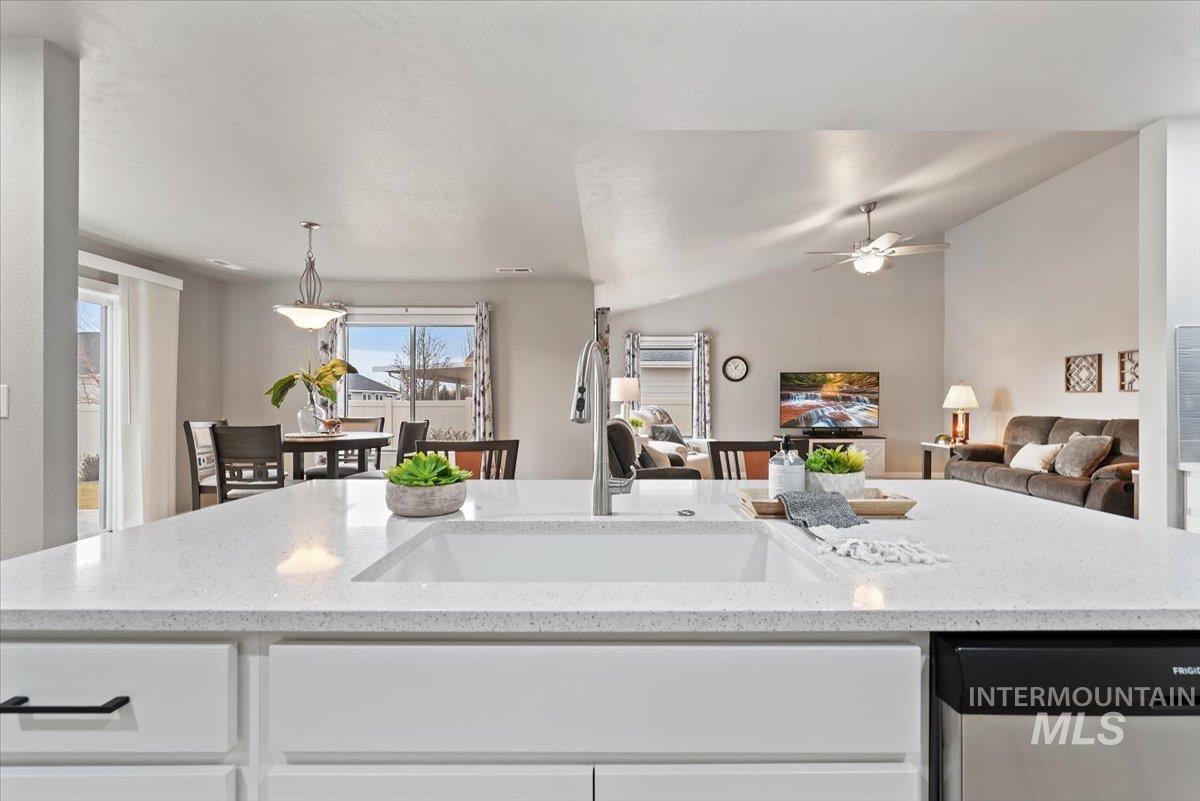 7725 E Flyway St, Nampa, Idaho 83687, 4 Bedrooms, 2 Bathrooms, Residential For Sale, Price $519,000,MLS 98995622