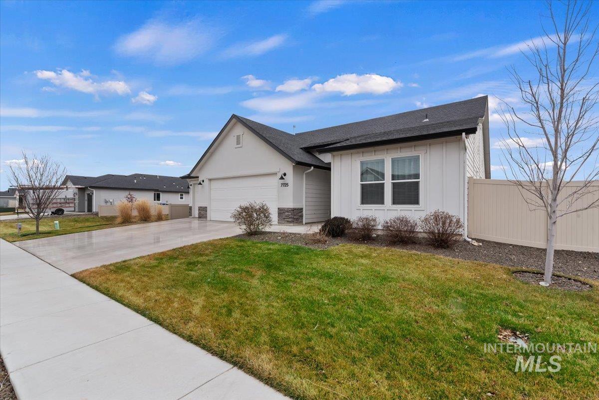 7725 E Flyway St, Nampa, Idaho 83687, 4 Bedrooms, 2 Bathrooms, Residential For Sale, Price $519,000,MLS 98995622