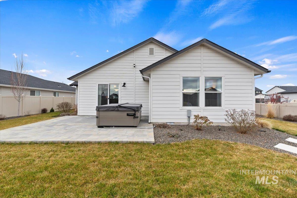 7725 E Flyway St, Nampa, Idaho 83687, 4 Bedrooms, 2 Bathrooms, Residential For Sale, Price $519,000,MLS 98995622