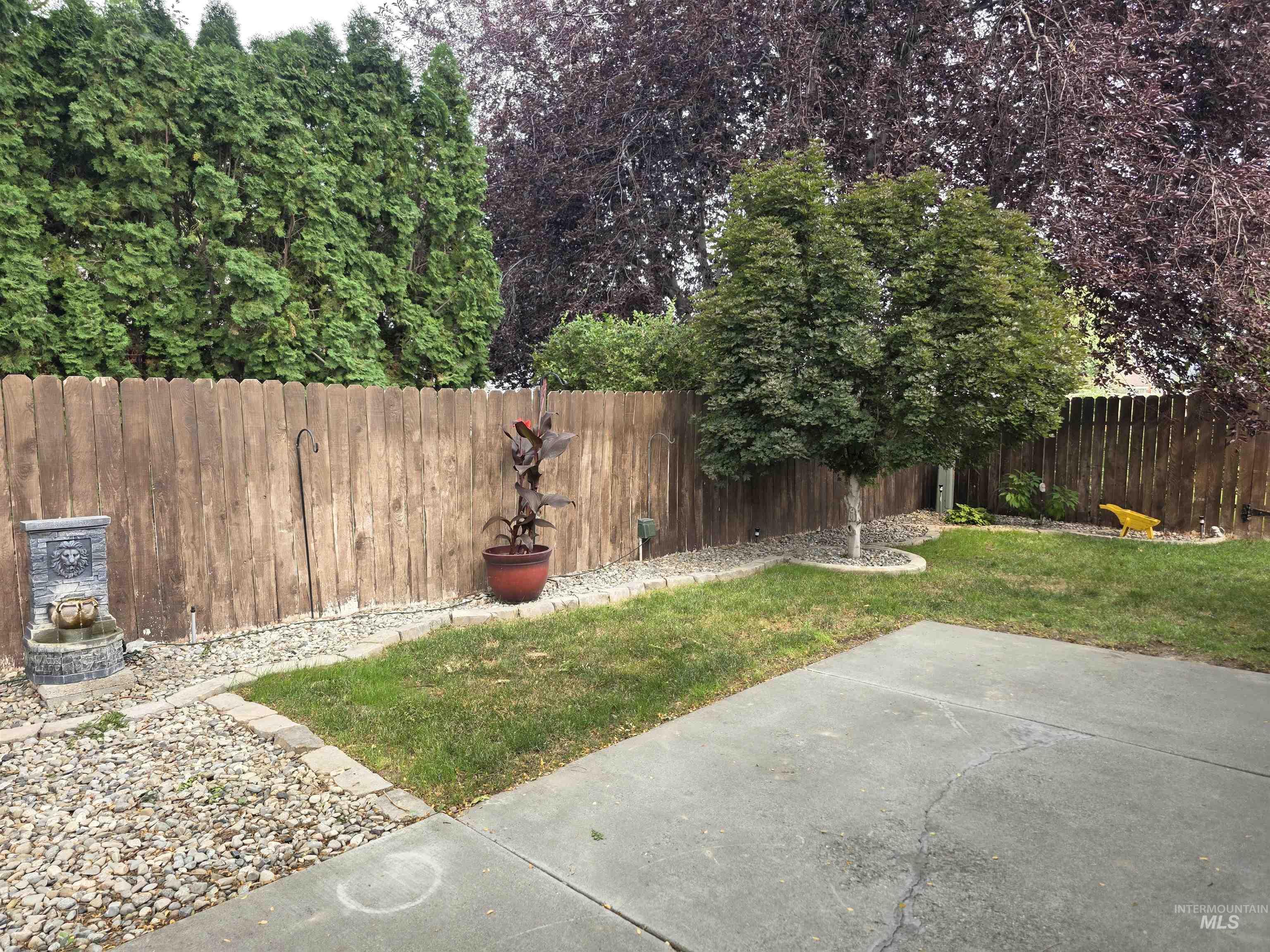 1041 Warm Springs PL, Twin Falls, Idaho 83301, 4 Bedrooms, 2.5 Bathrooms, Residential For Sale, Price $619,900,MLS 98995624