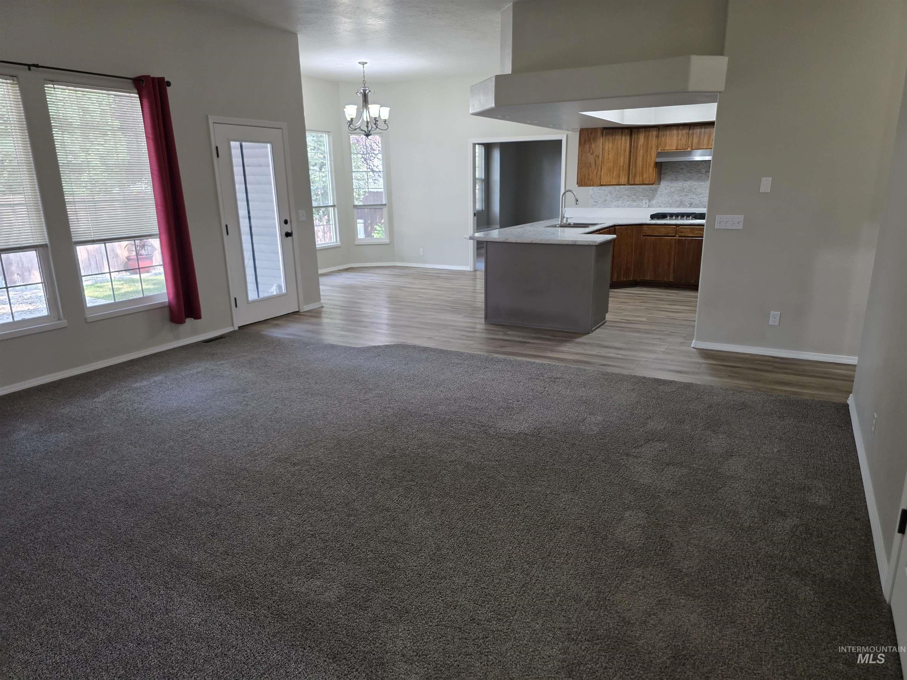 1041 Warm Springs PL, Twin Falls, Idaho 83301, 4 Bedrooms, 2.5 Bathrooms, Residential For Sale, Price $619,900,MLS 98995624