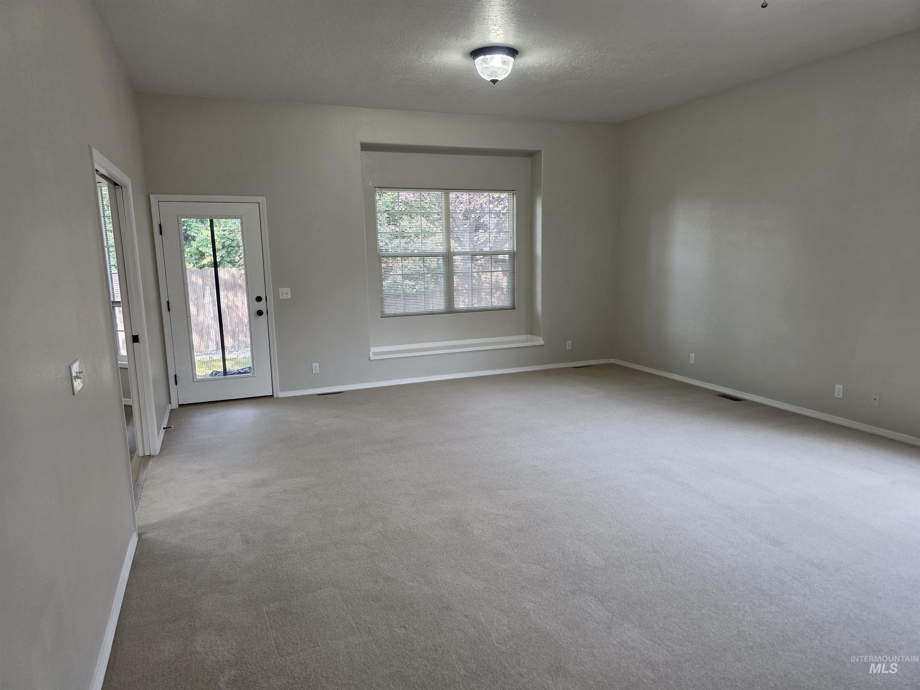 1041 Warm Springs PL, Twin Falls, Idaho 83301, 4 Bedrooms, 2.5 Bathrooms, Residential For Sale, Price $619,900,MLS 98995624