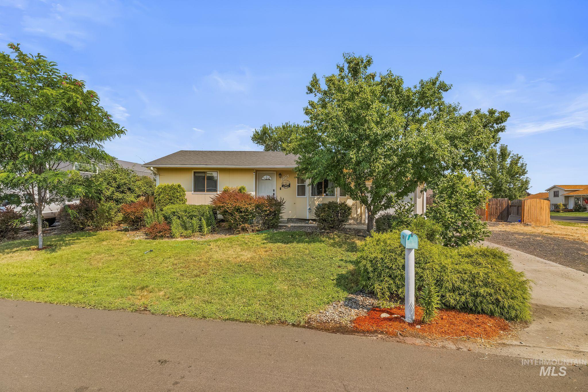 1805 Birch Dr, Lewiston, Idaho 83501, 4 Bedrooms, 2 Bathrooms, Residential For Sale, Price $389,000,MLS 98995640