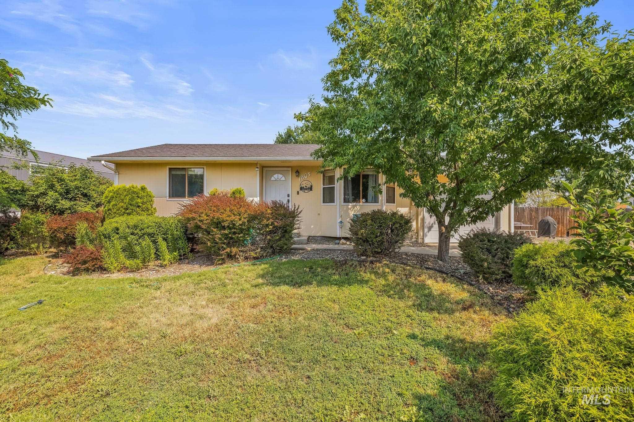 1805 Birch Dr, Lewiston, Idaho 83501, 4 Bedrooms, 2 Bathrooms, Residential For Sale, Price $389,000,MLS 98995640