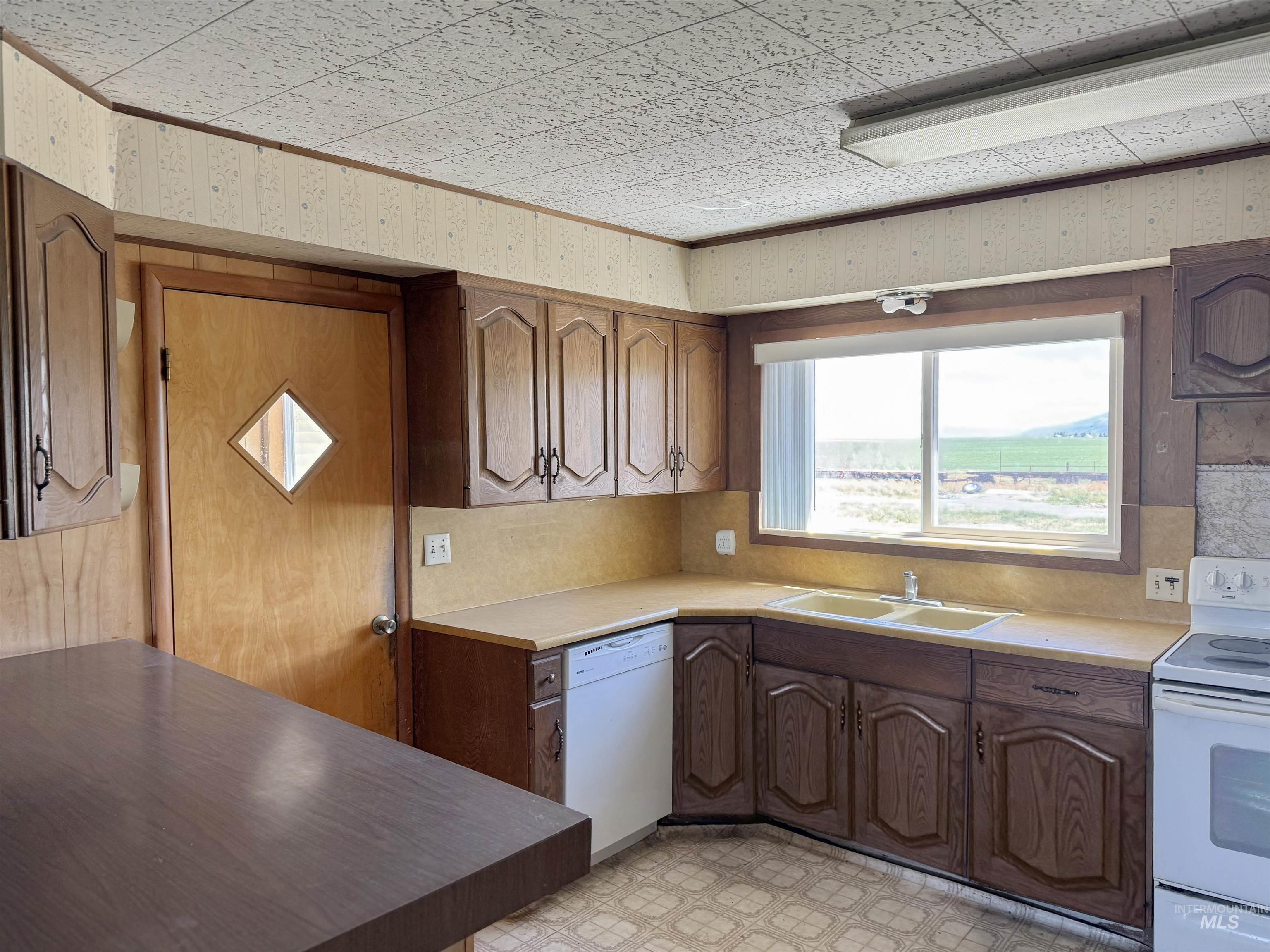 2002 Lund Road, Bancroft, Idaho 83217, 4 Bedrooms, 2.5 Bathrooms, Residential For Sale, Price $264,900,MLS 98995650