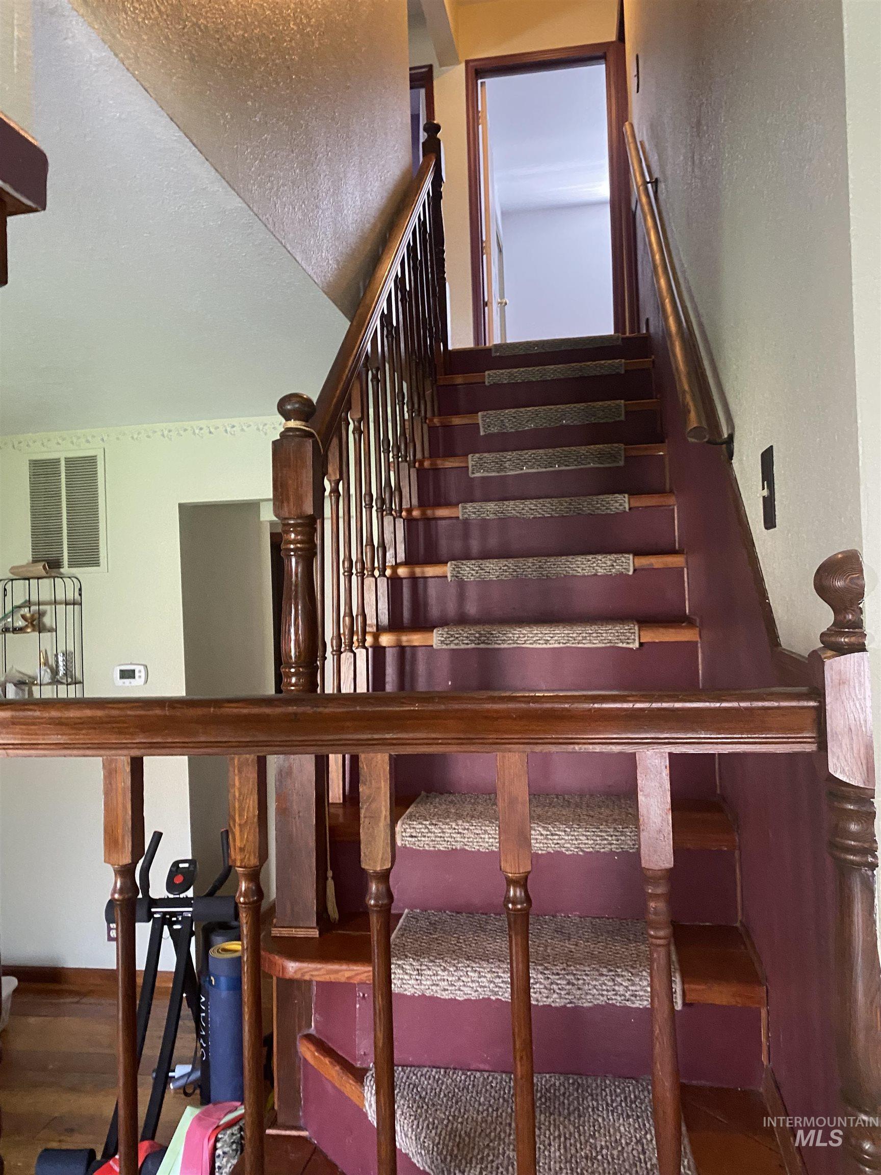 1204 1st Street, Asotin, Washington 99402, 4 Bedrooms, 2.5 Bathrooms, Residential For Sale, Price $519,000,MLS 98995655