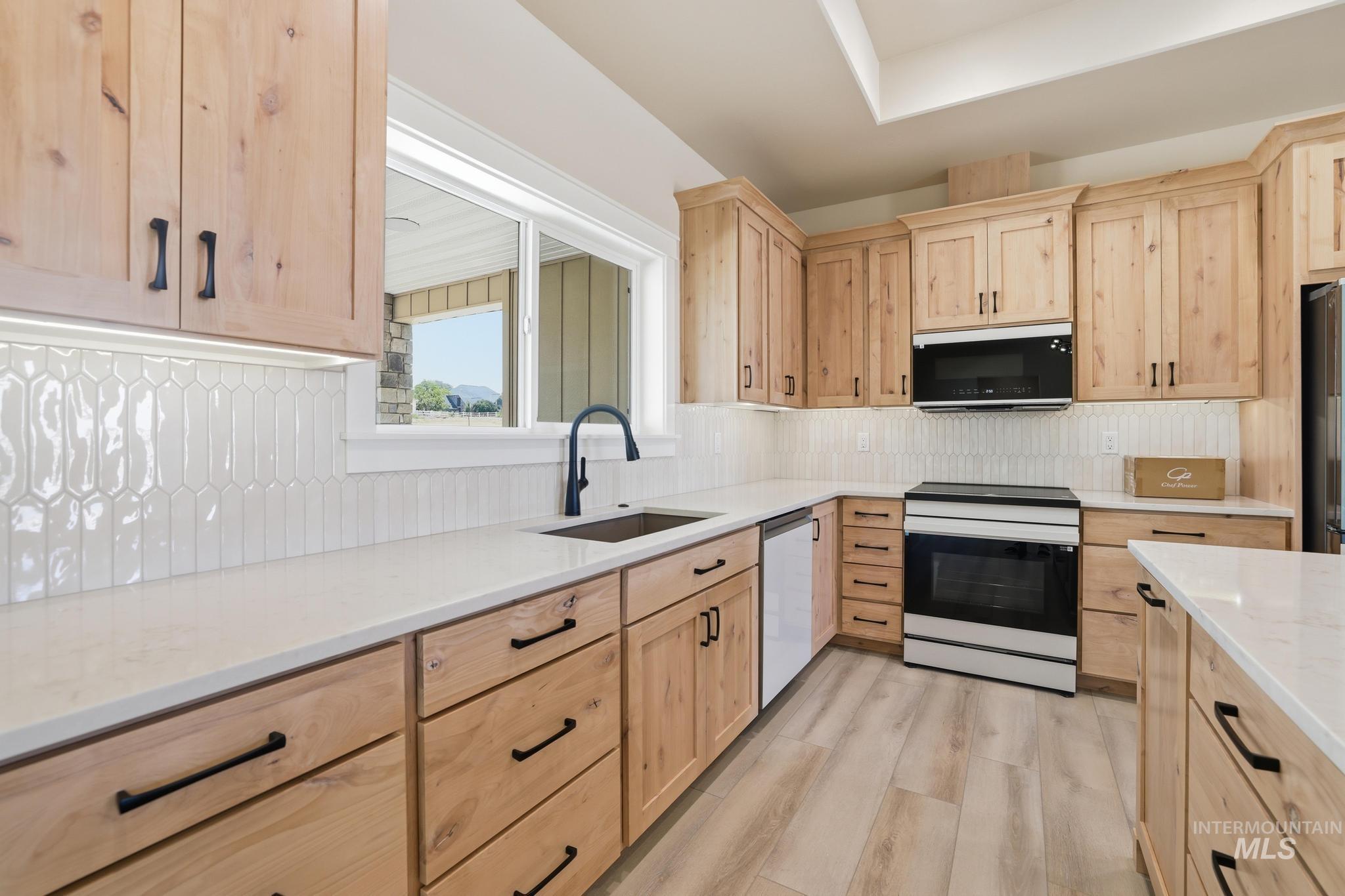 2511 E 3730 N, Twin Falls, Idaho 83301, 4 Bedrooms, 2.5 Bathrooms, Residential For Sale, Price $837,500,MLS 98995659
