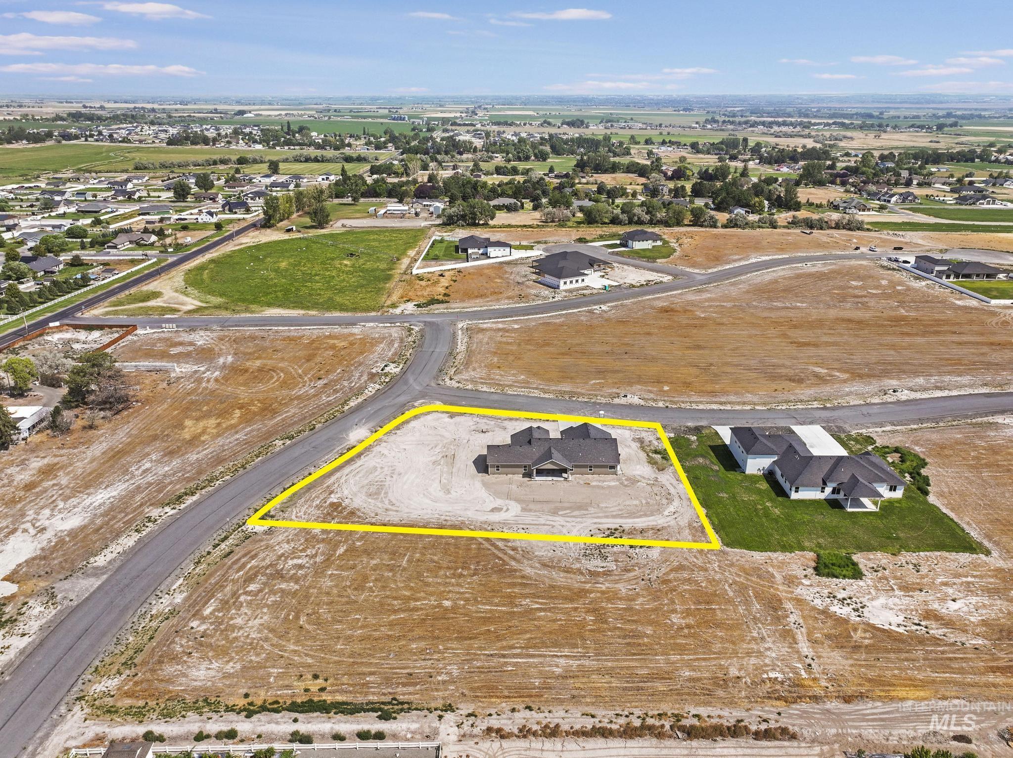 2511 E 3730 N, Twin Falls, Idaho 83301, 4 Bedrooms, 2.5 Bathrooms, Residential For Sale, Price $837,500,MLS 98995659