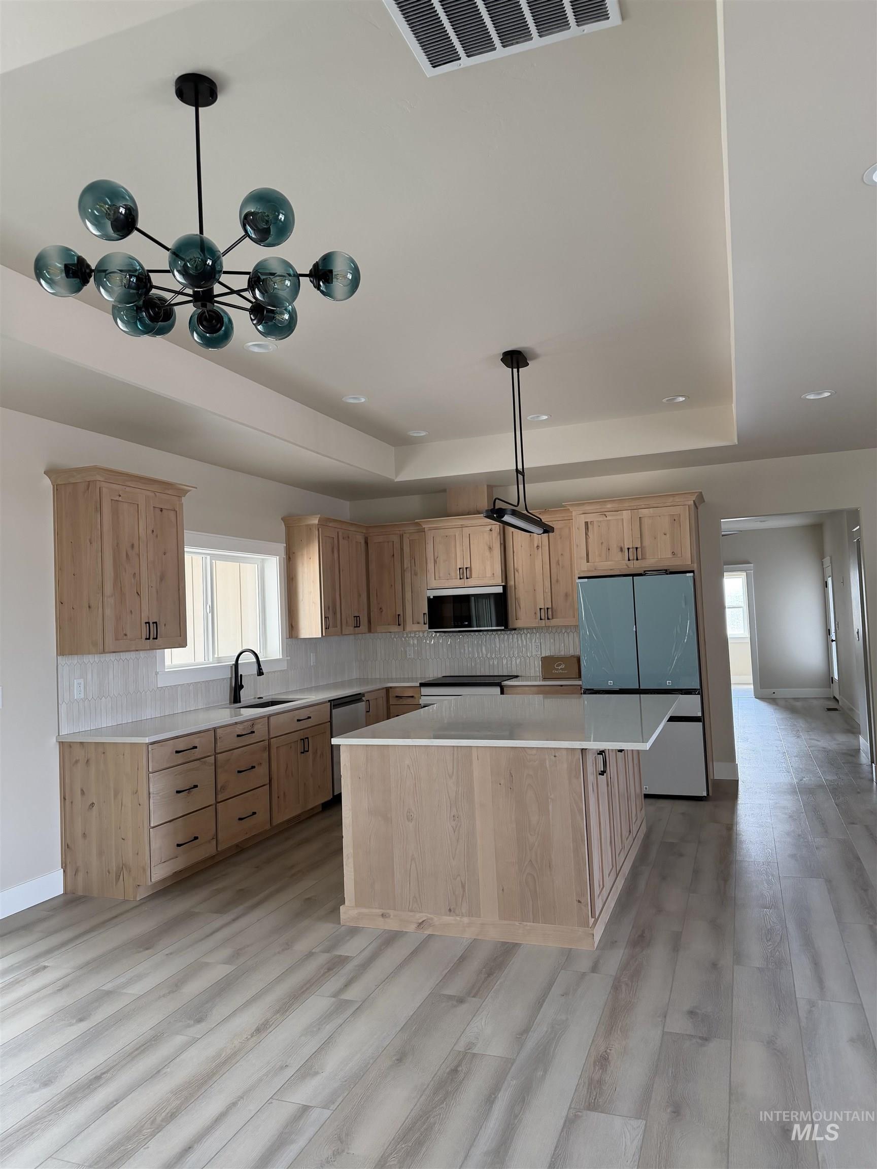 2511 E 3730 N, Twin Falls, Idaho 83301, 4 Bedrooms, 2.5 Bathrooms, Residential For Sale, Price $837,500,MLS 98995659