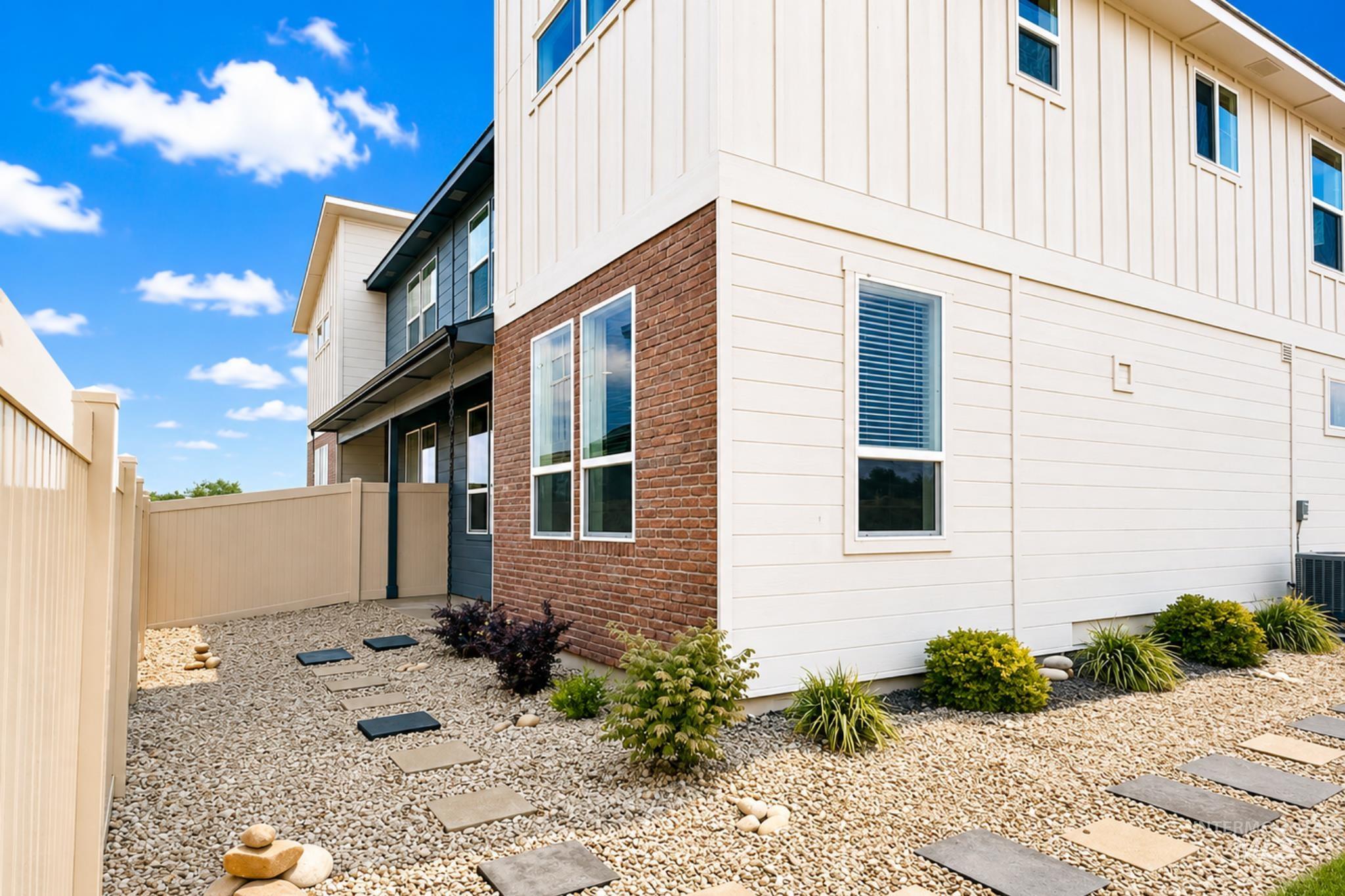 2903 Bandit Lane, Caldwell, Idaho 83605, 3 Bedrooms, 2.5 Bathrooms, Residential For Sale, Price $355,000,MLS 98995664