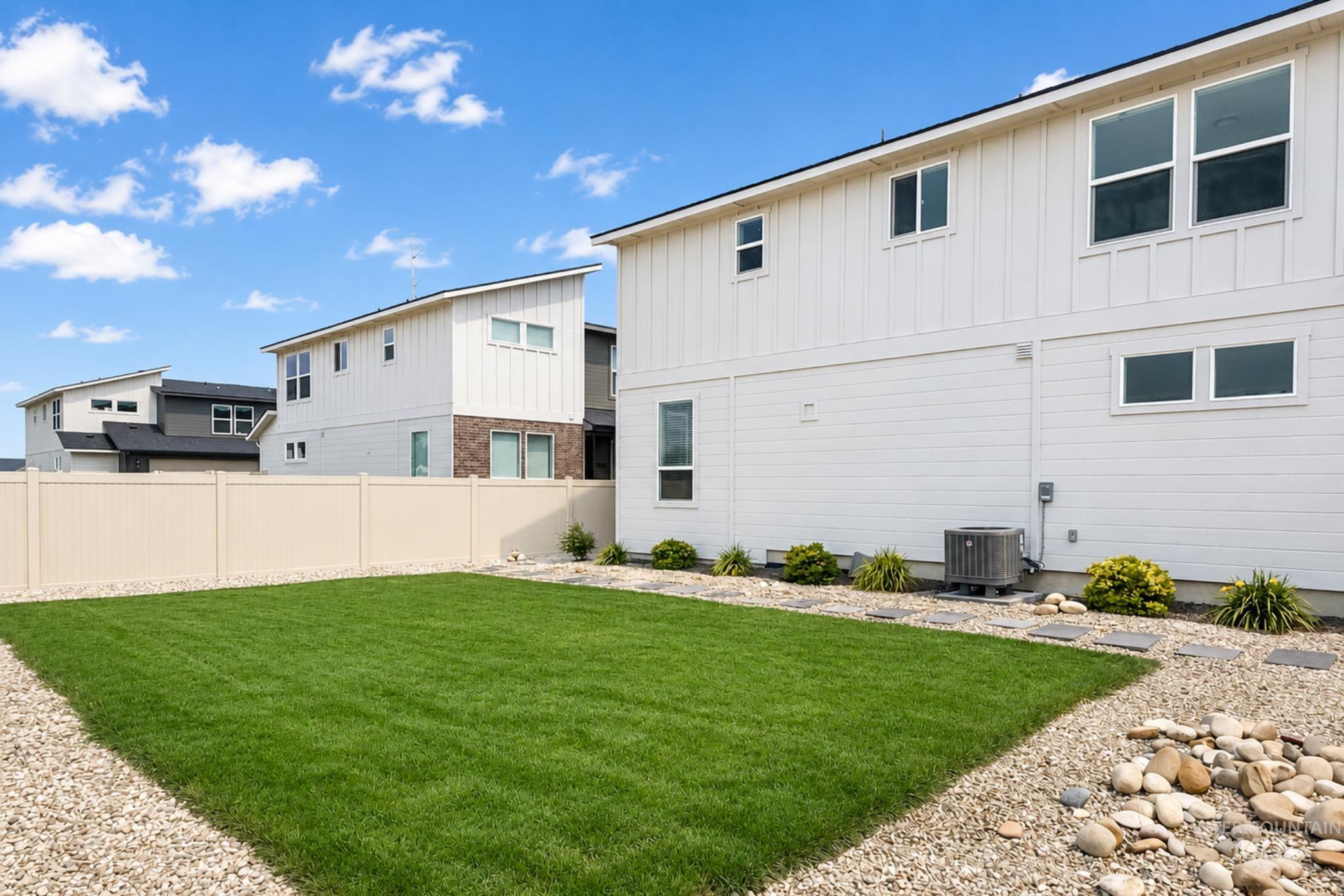 2903 Bandit Lane, Caldwell, Idaho 83605, 3 Bedrooms, 2.5 Bathrooms, Residential For Sale, Price $355,000,MLS 98995664