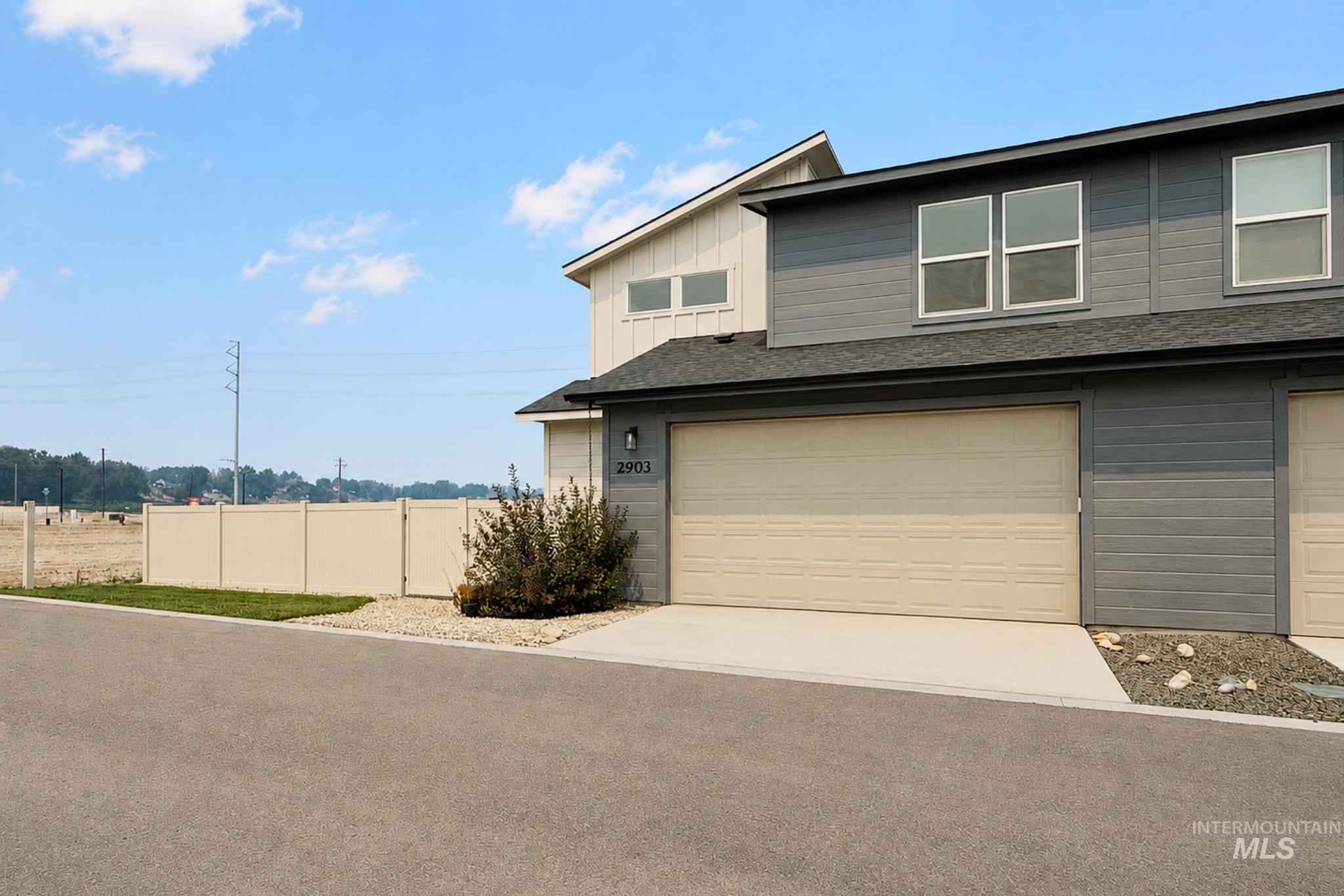 2903 Bandit Lane, Caldwell, Idaho 83605, 3 Bedrooms, 2.5 Bathrooms, Residential For Sale, Price $355,000,MLS 98995664